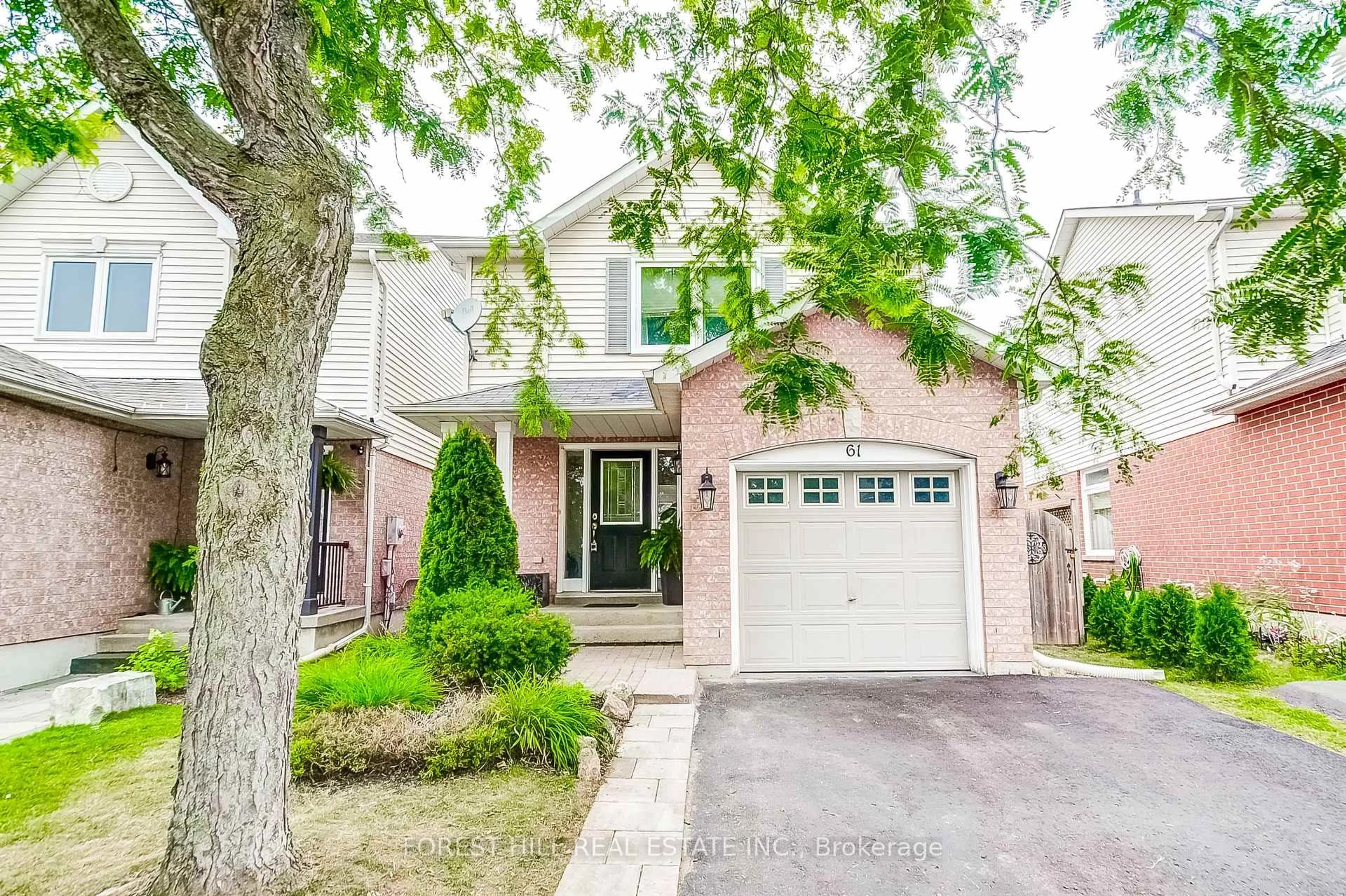 Home with brick exterior material, street for 61 Hearthstone Cres, Clarington Ontario L1E 2X8
