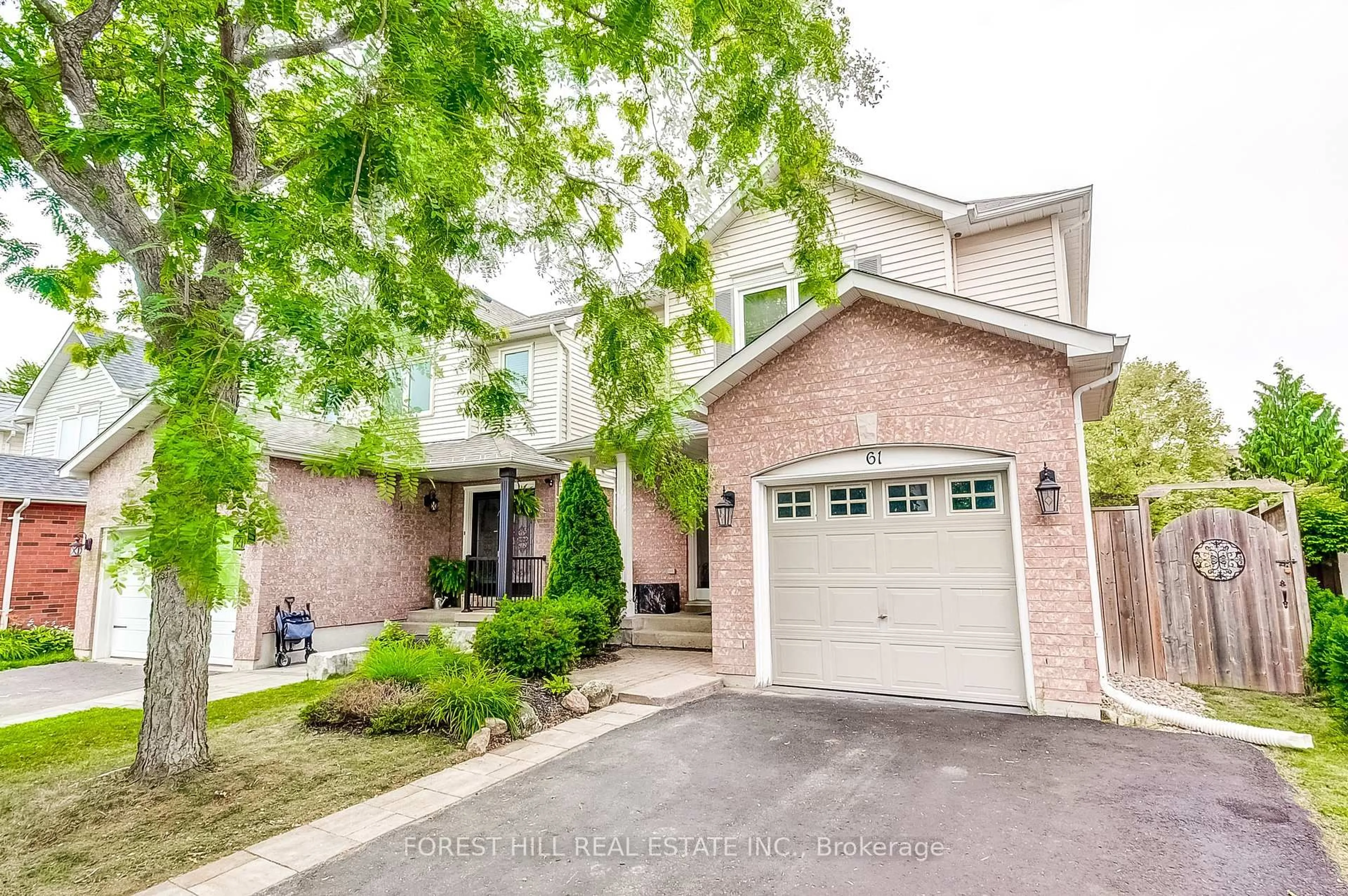 Home with brick exterior material, street for 61 Hearthstone Cres, Clarington Ontario L1E 2X8