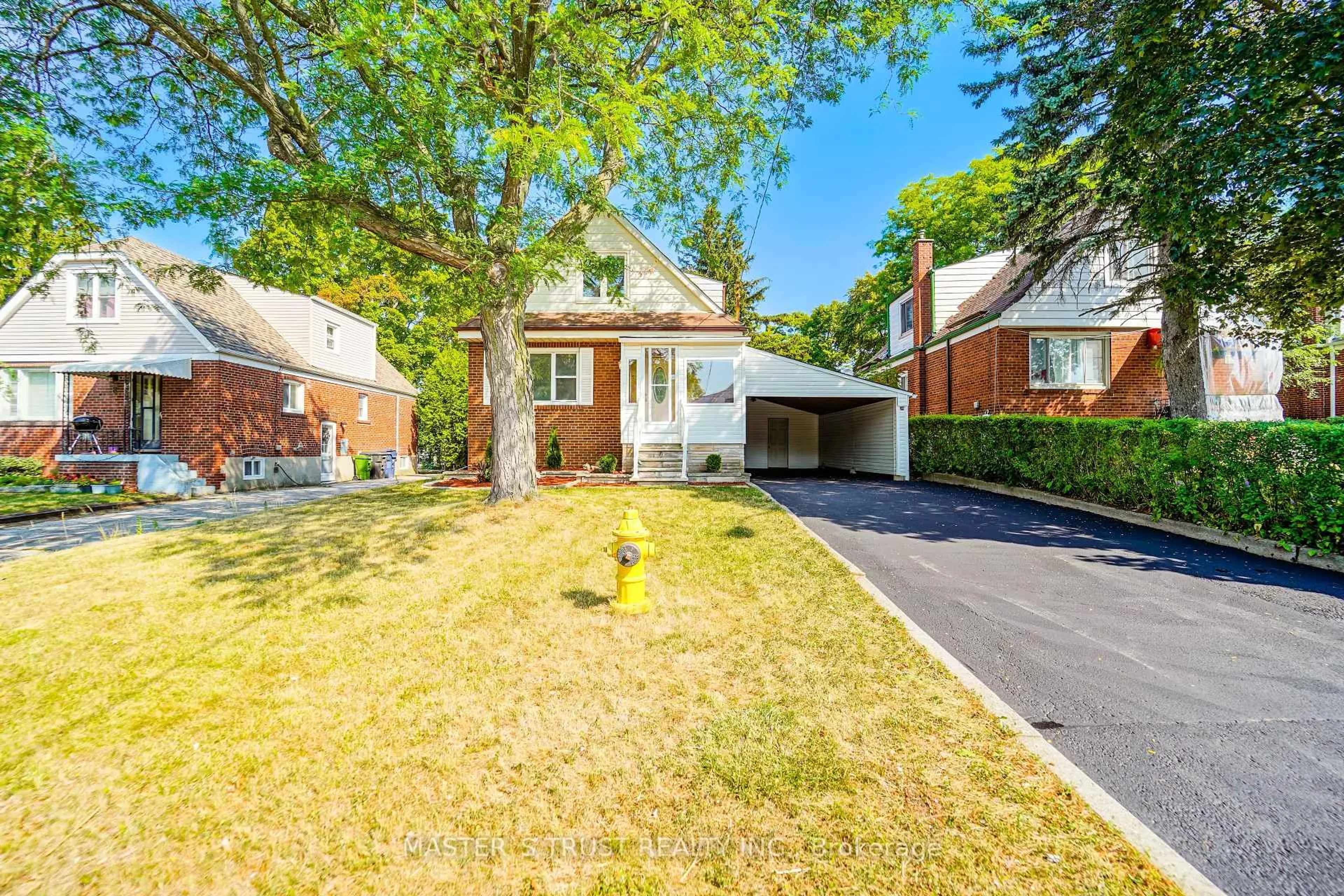 Home with brick exterior material, street for 10 Valerie Rd, Toronto Ontario M1P 1E9