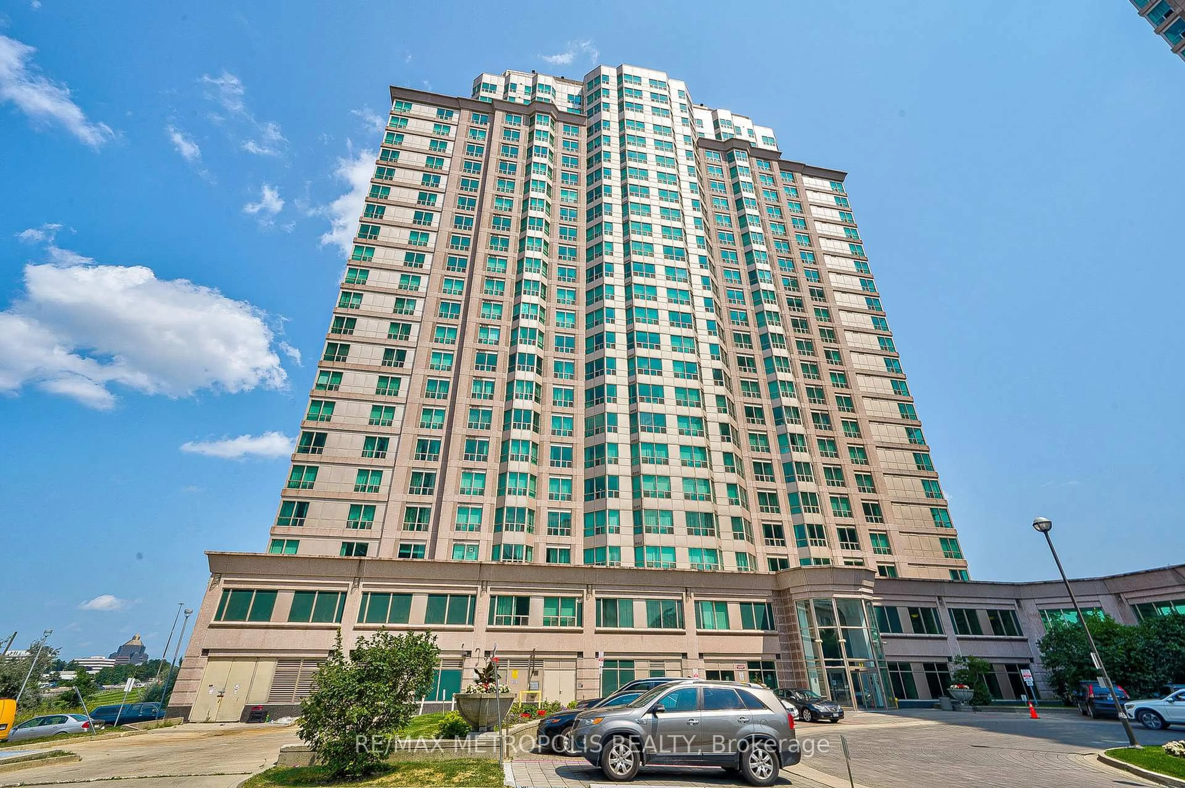 Indoor foyer for 11 Lee Centre Dr #PH109, Toronto Ontario M1H 3J5