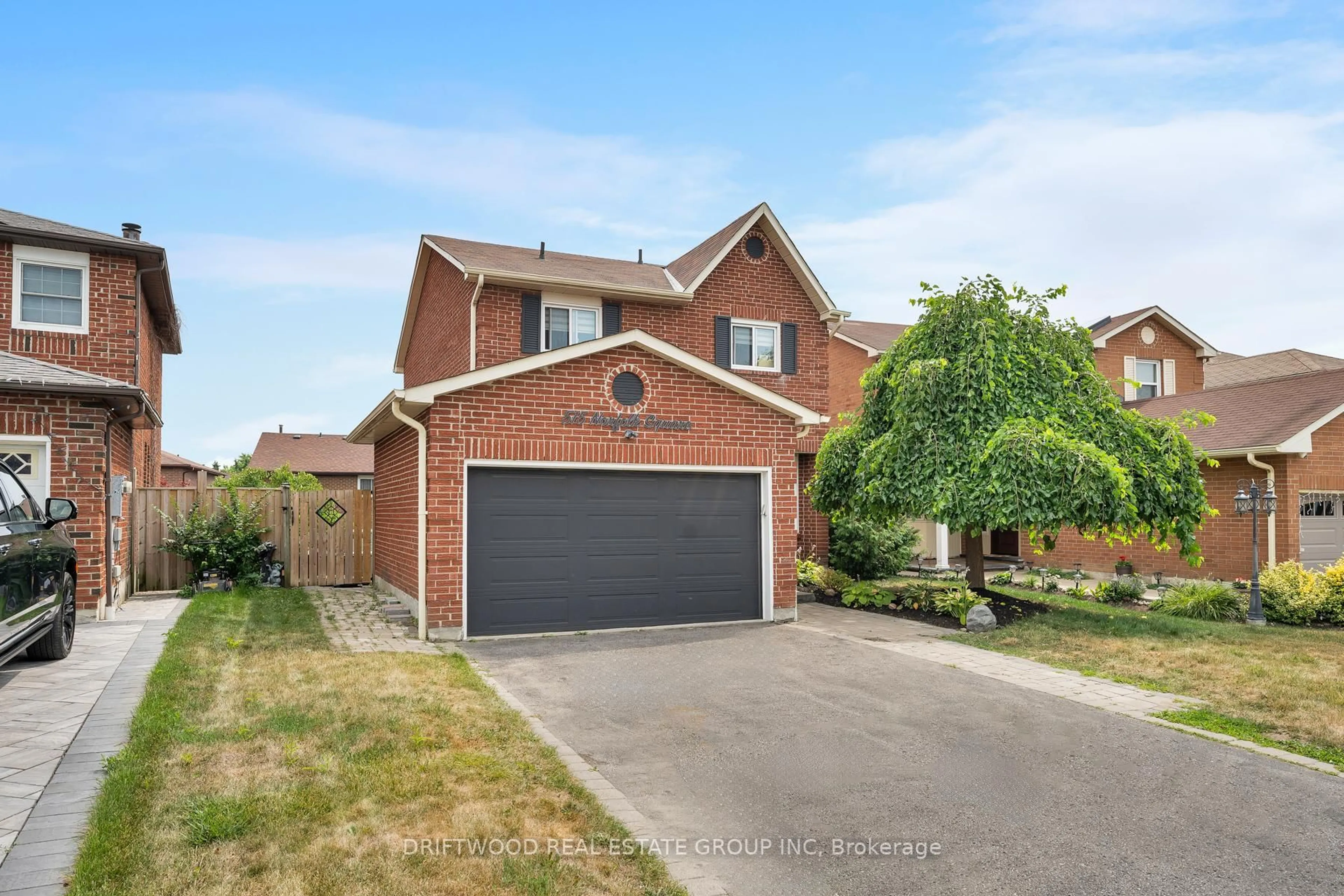 Home with brick exterior material, street for 515 Norfolk Sq, Pickering Ontario L1V 3Y4