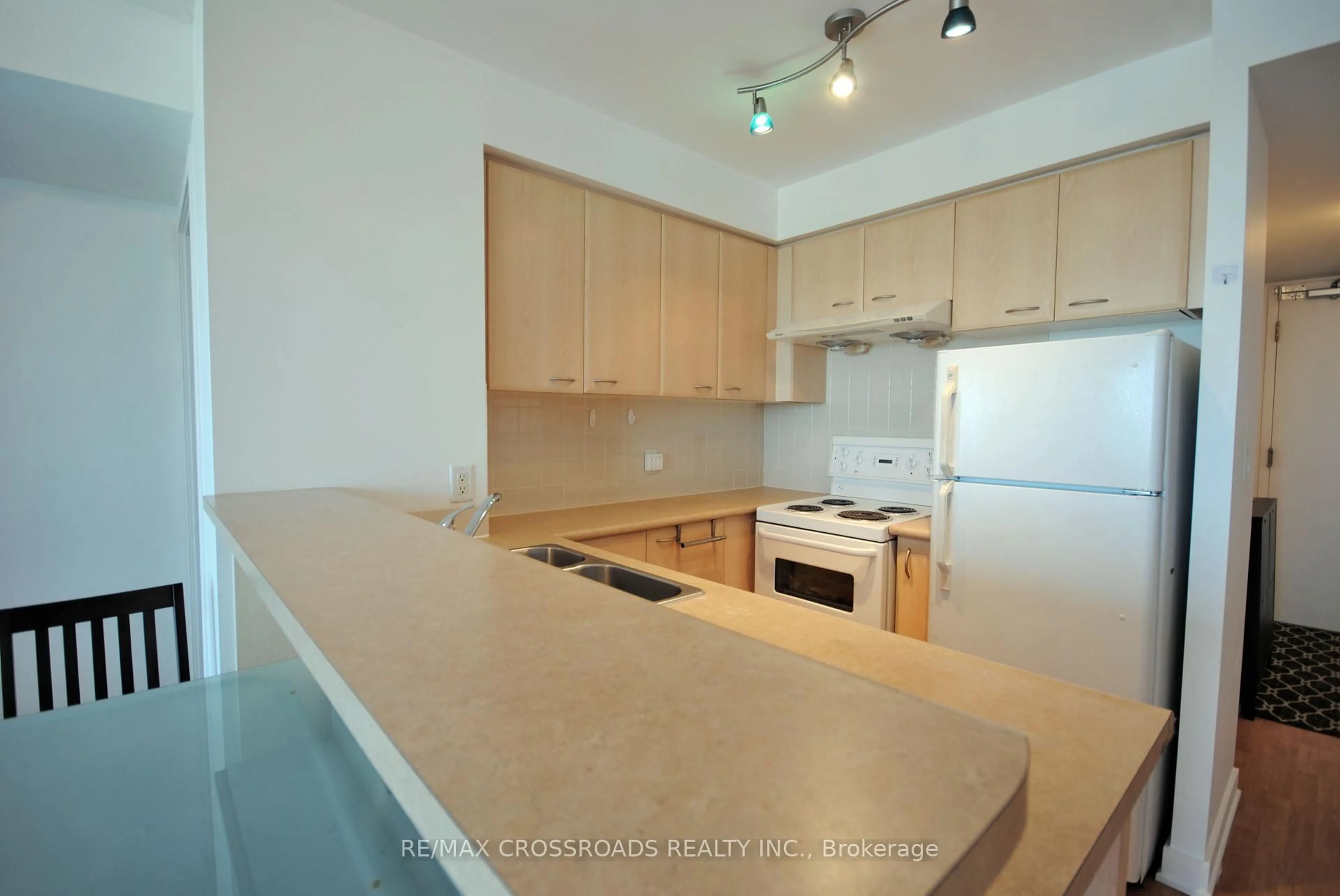Standard kitchen, unknown for 38 Lee Centre Dr #2115, Toronto Ontario M1H 3J7