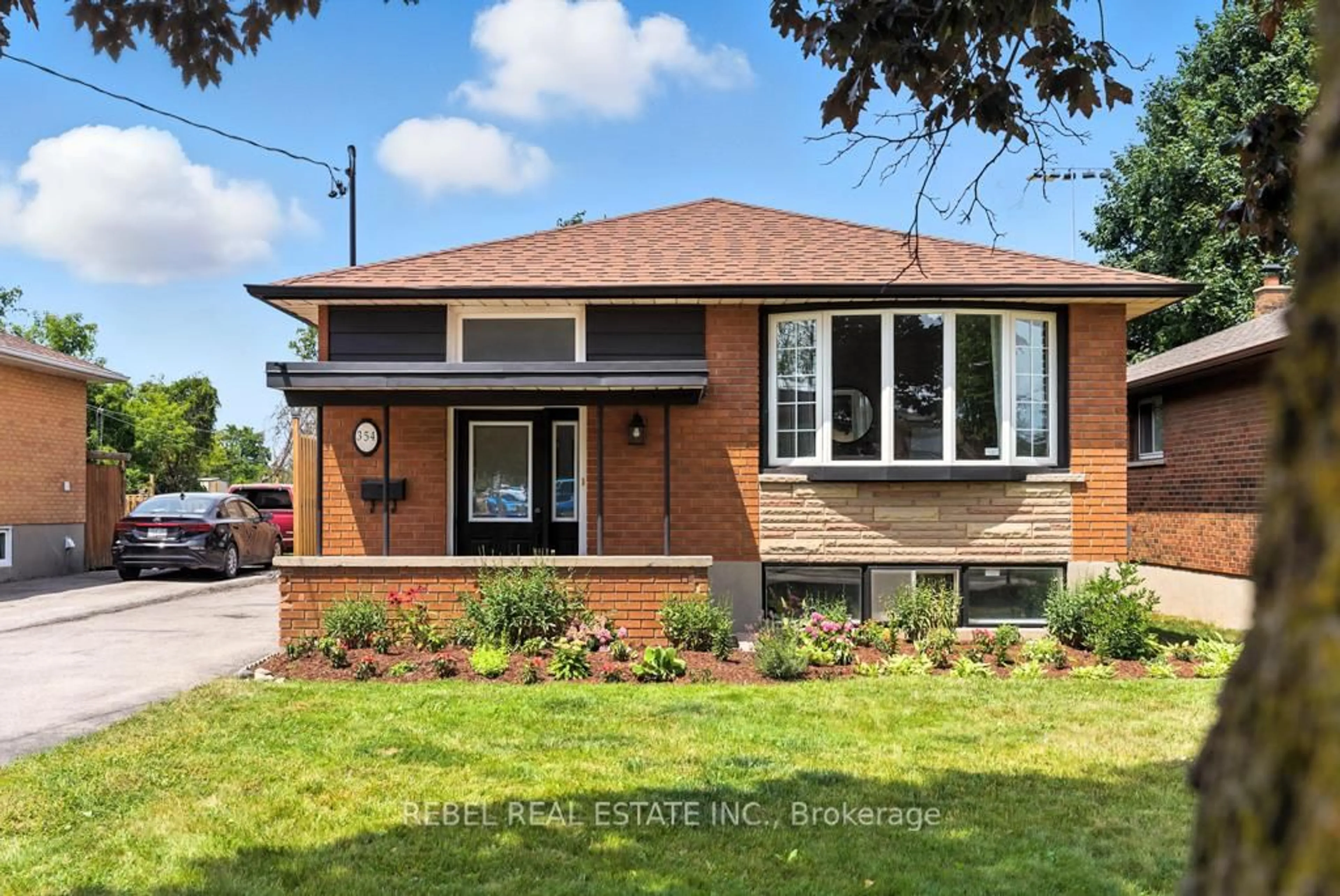 Home with brick exterior material, street for 354 Conant St, Oshawa Ontario L1H 3S6