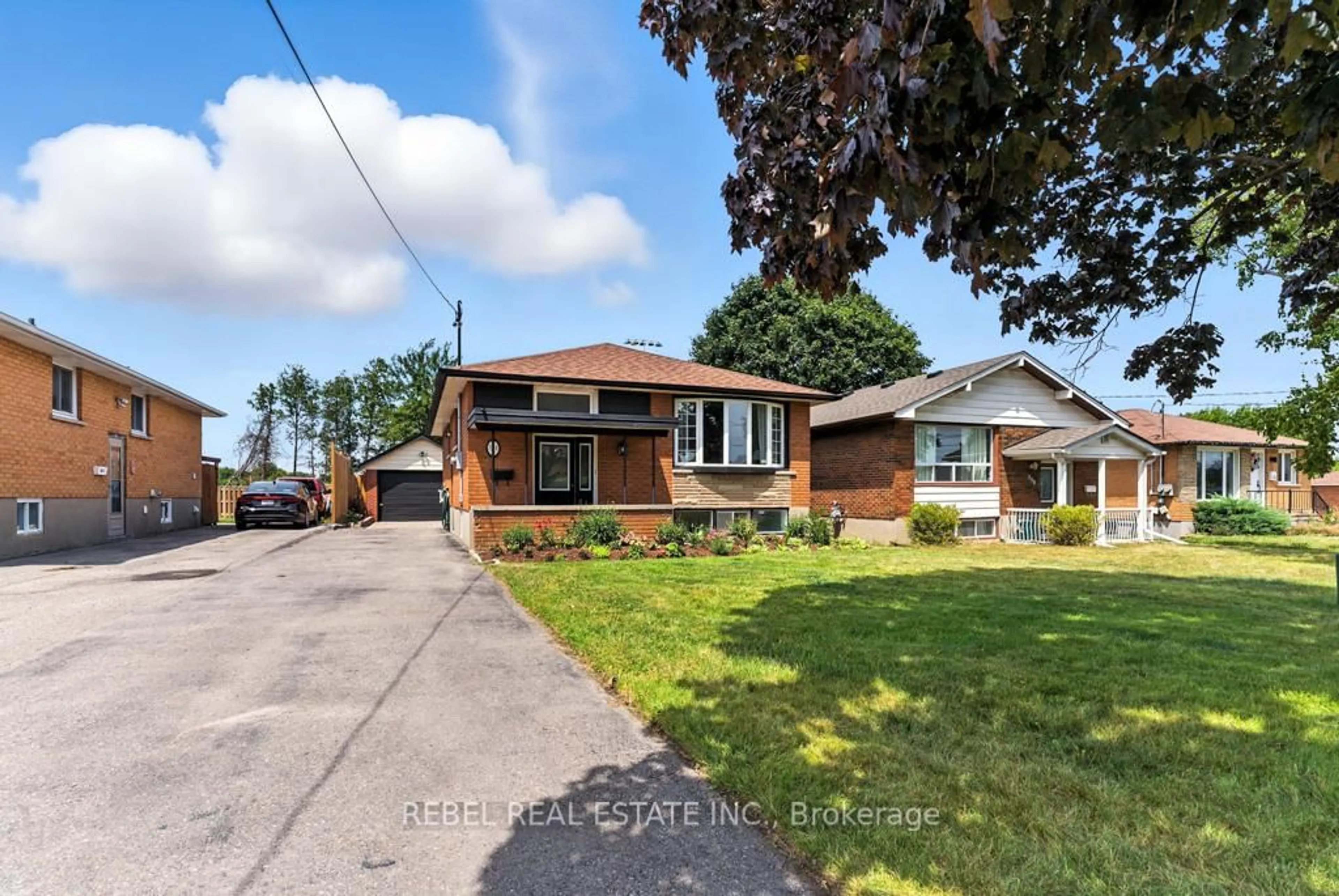 Home with brick exterior material, street for 354 Conant St, Oshawa Ontario L1H 3S6