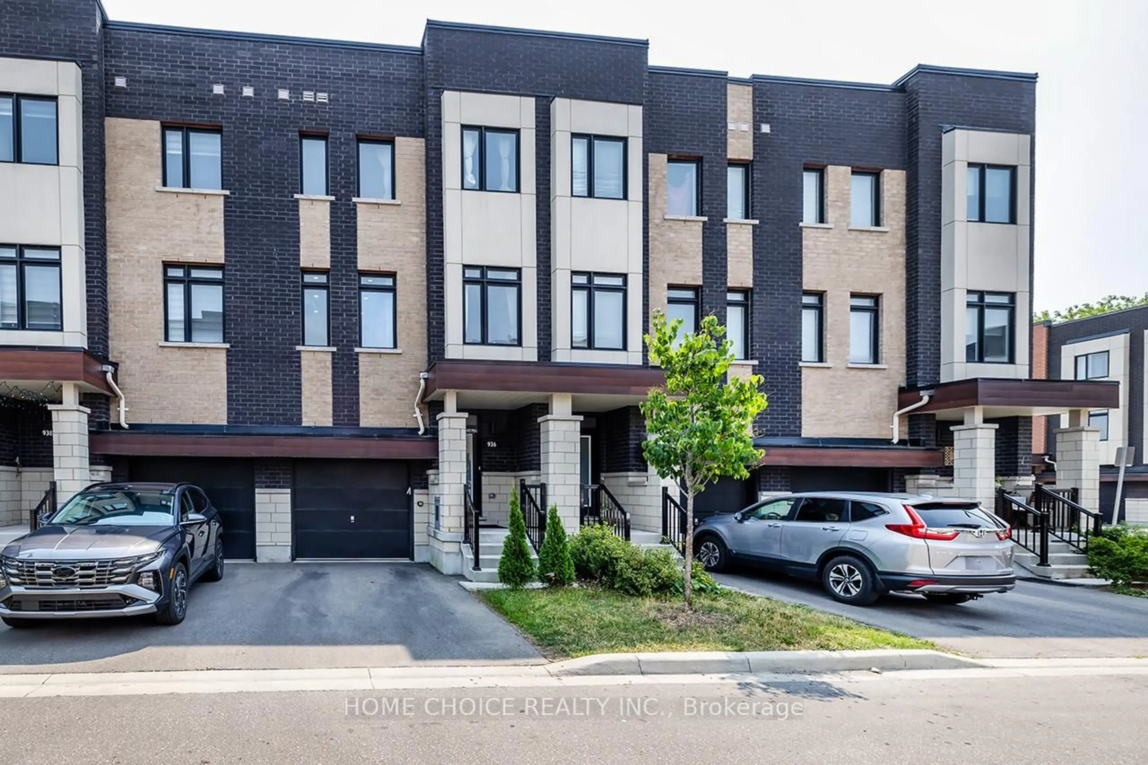 Unknown for 936 Kicking Horse Path, Oshawa Ontario L1J 0B4