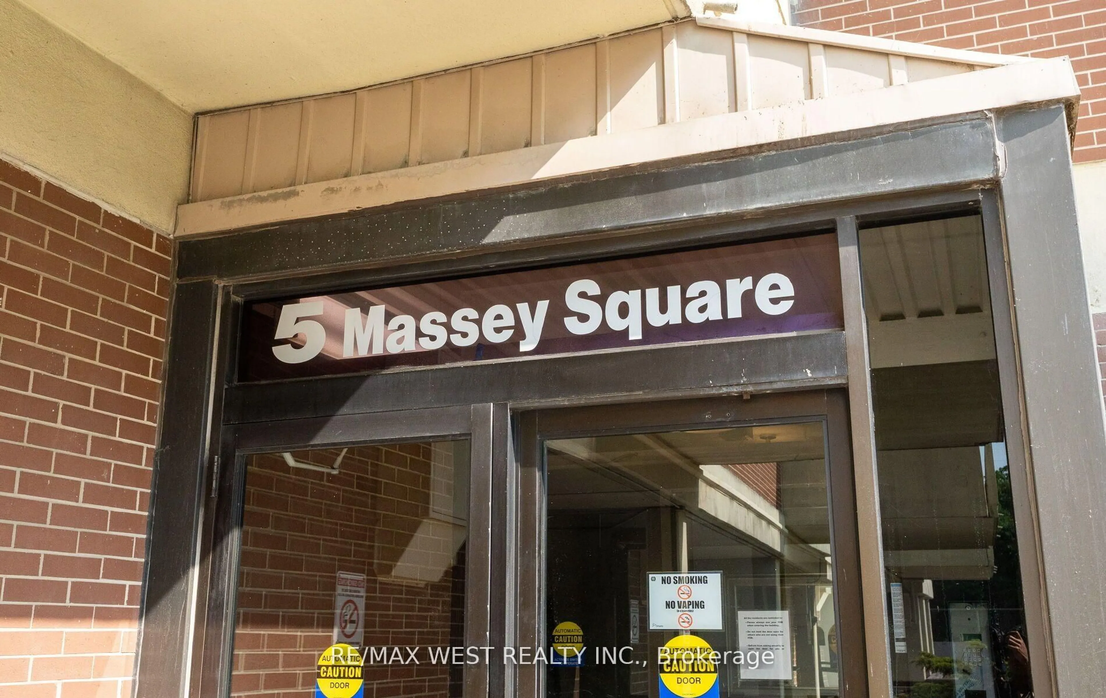 Blurry image for 5 Massey Sq #2910, Toronto Ontario M4C 5L6