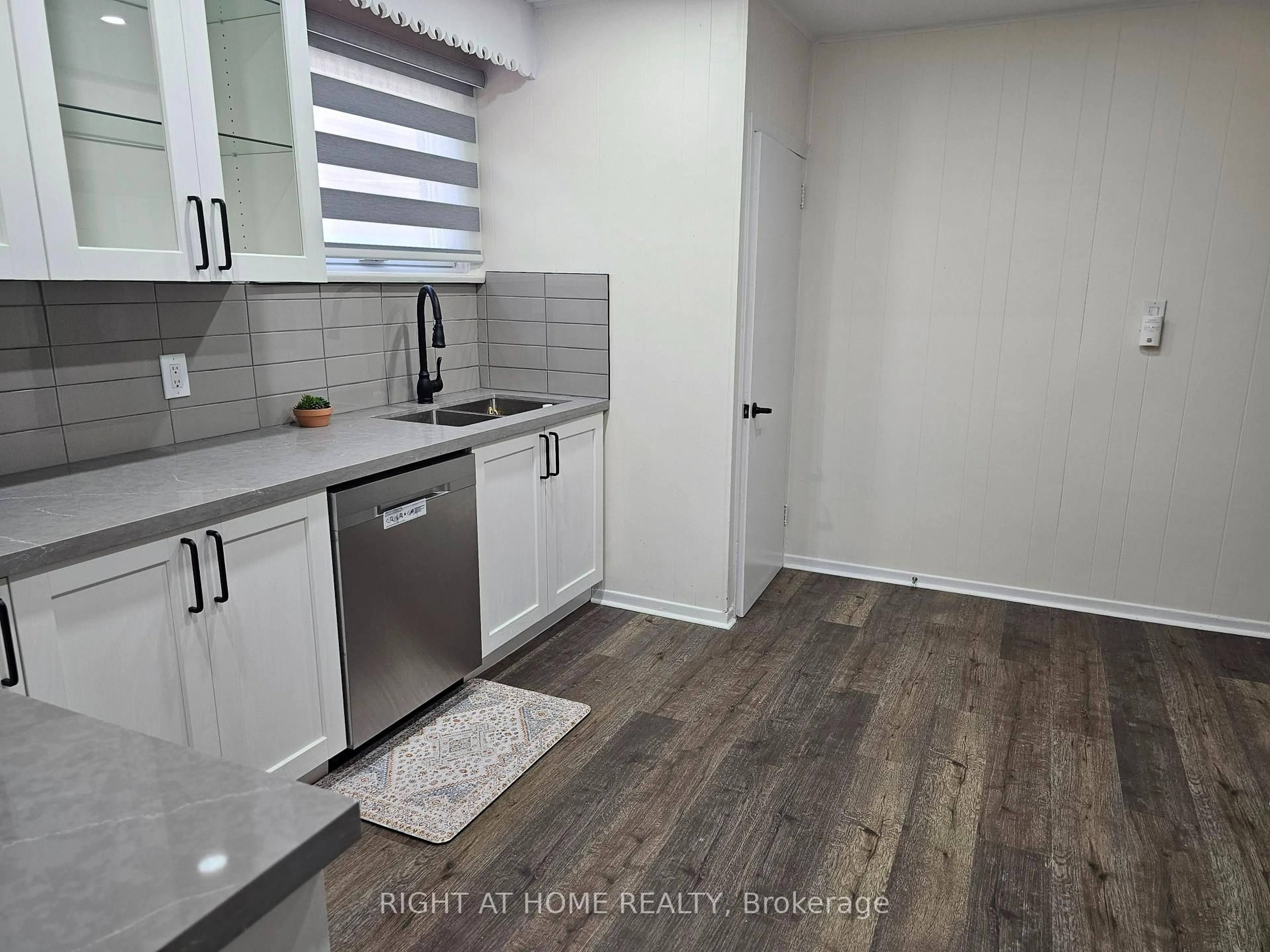 Unknown for 91 Patricia Ave, Oshawa Ontario L1G 5X7