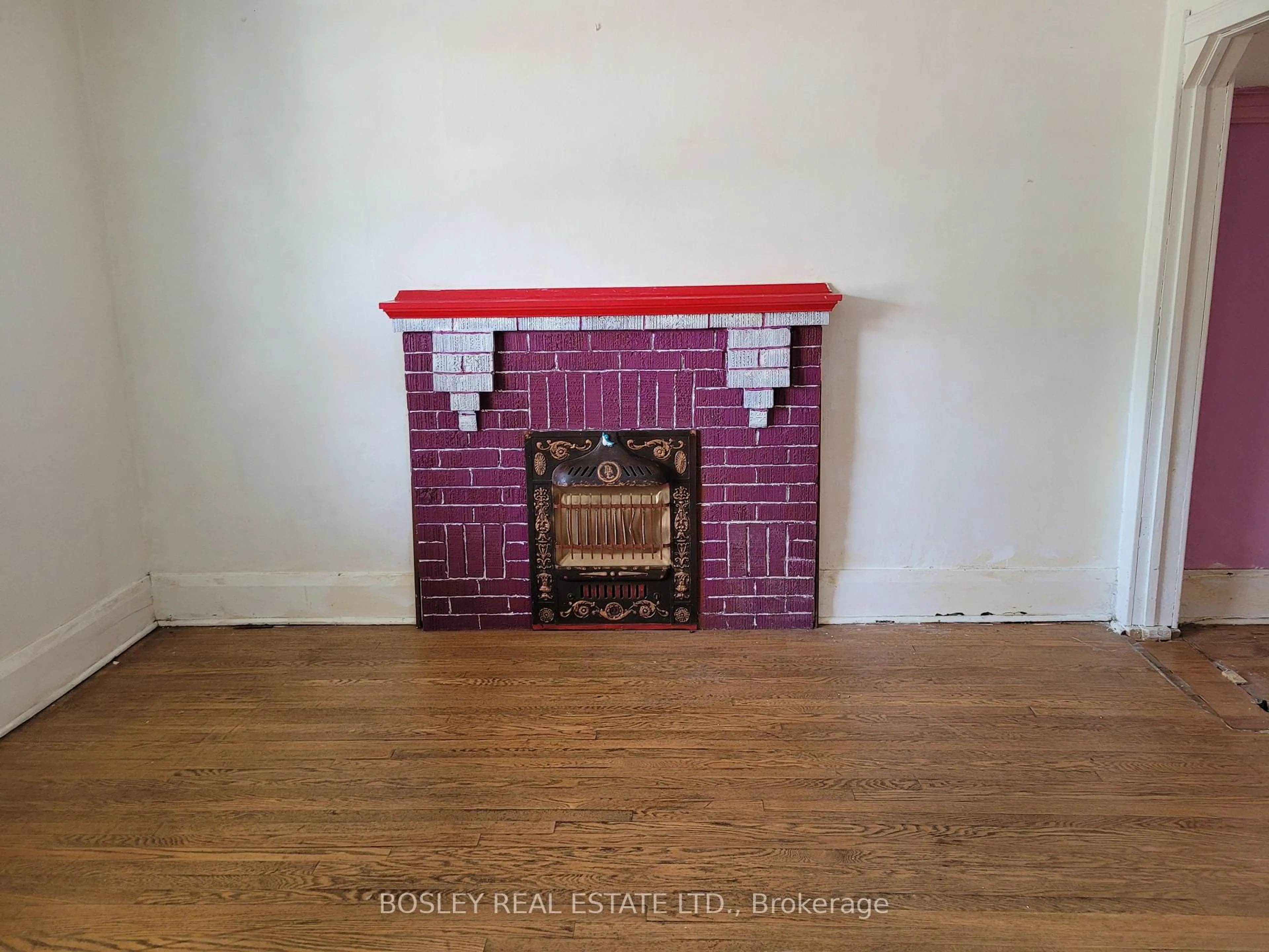 A pic of a room for 12 Thyra Ave, Toronto Ontario M4C 5G5