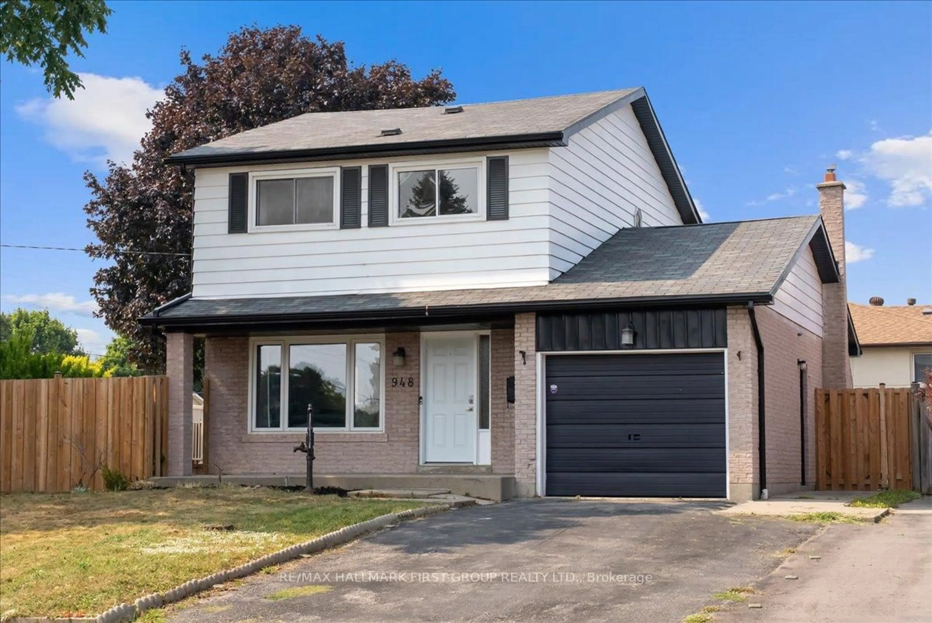 Unknown for 948 Cecylia Crt, Pickering Ontario L1W 2Y1
