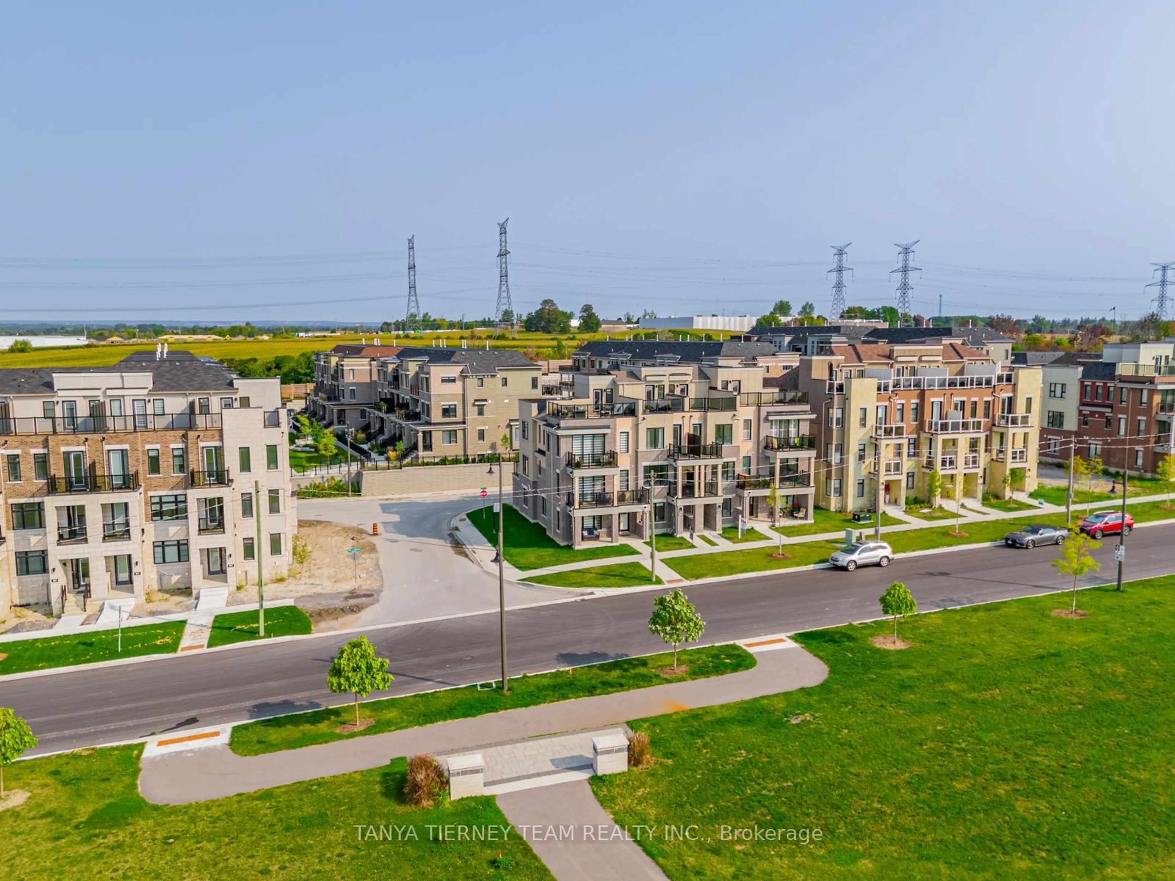 A pic from outside/outdoor area/front of a property/back of a property/a pic from drone, city buildings view from balcony for 605 Port Darlington Rd, Clarington Ontario L1C 7G1