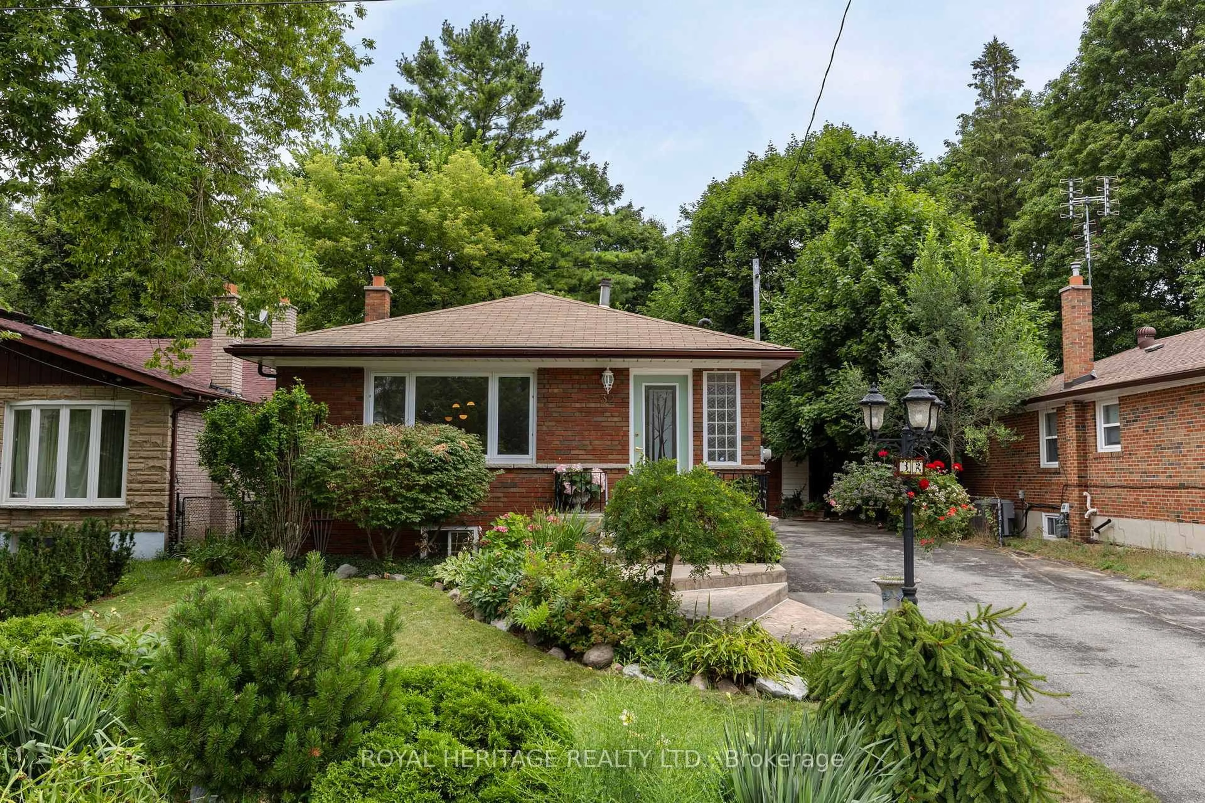 Home with brick exterior material, street for 32 Beath St, Toronto Ontario M1E 3J3