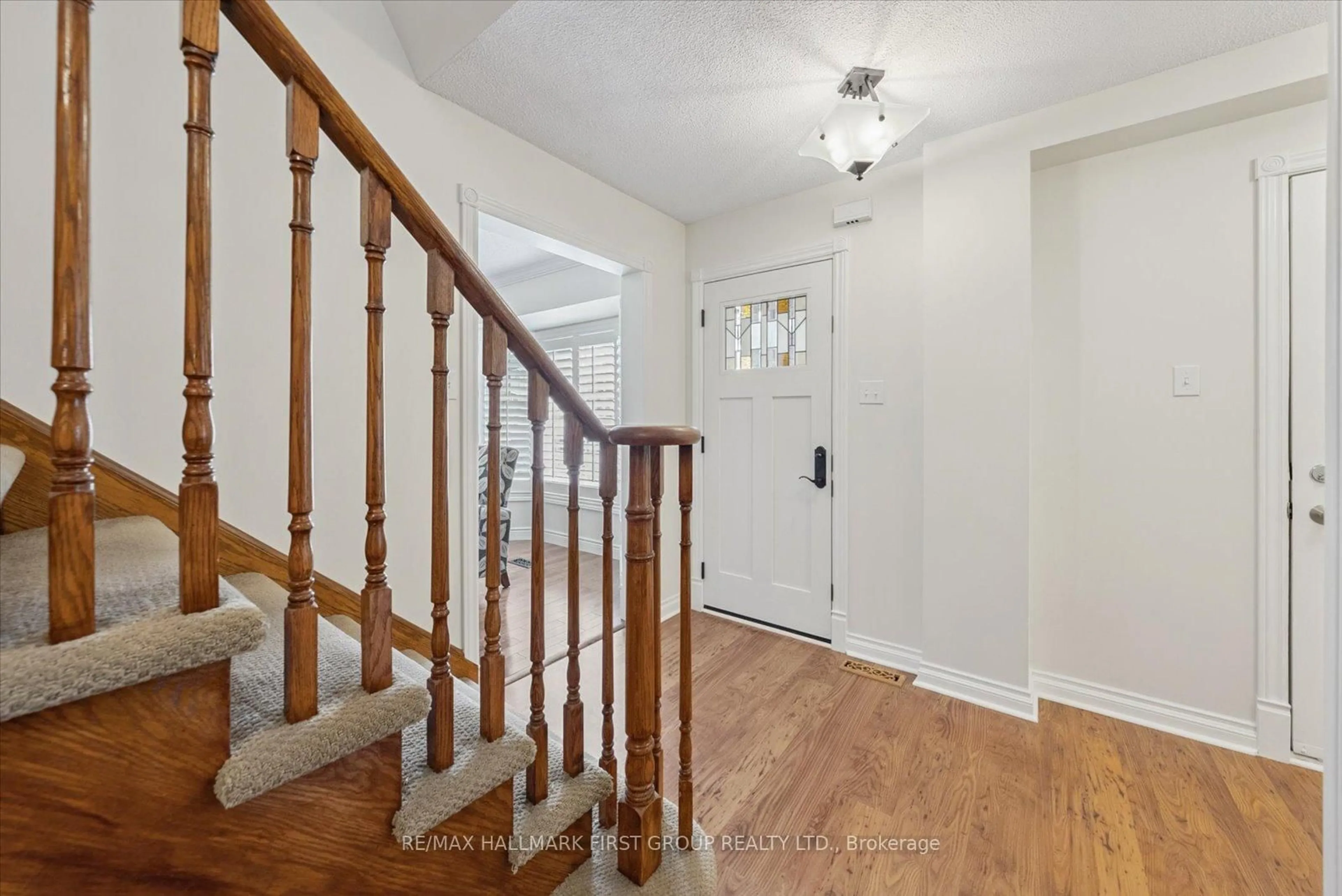 Indoor entryway for 274 Lancrest St, Pickering Ontario L1V 6N3
