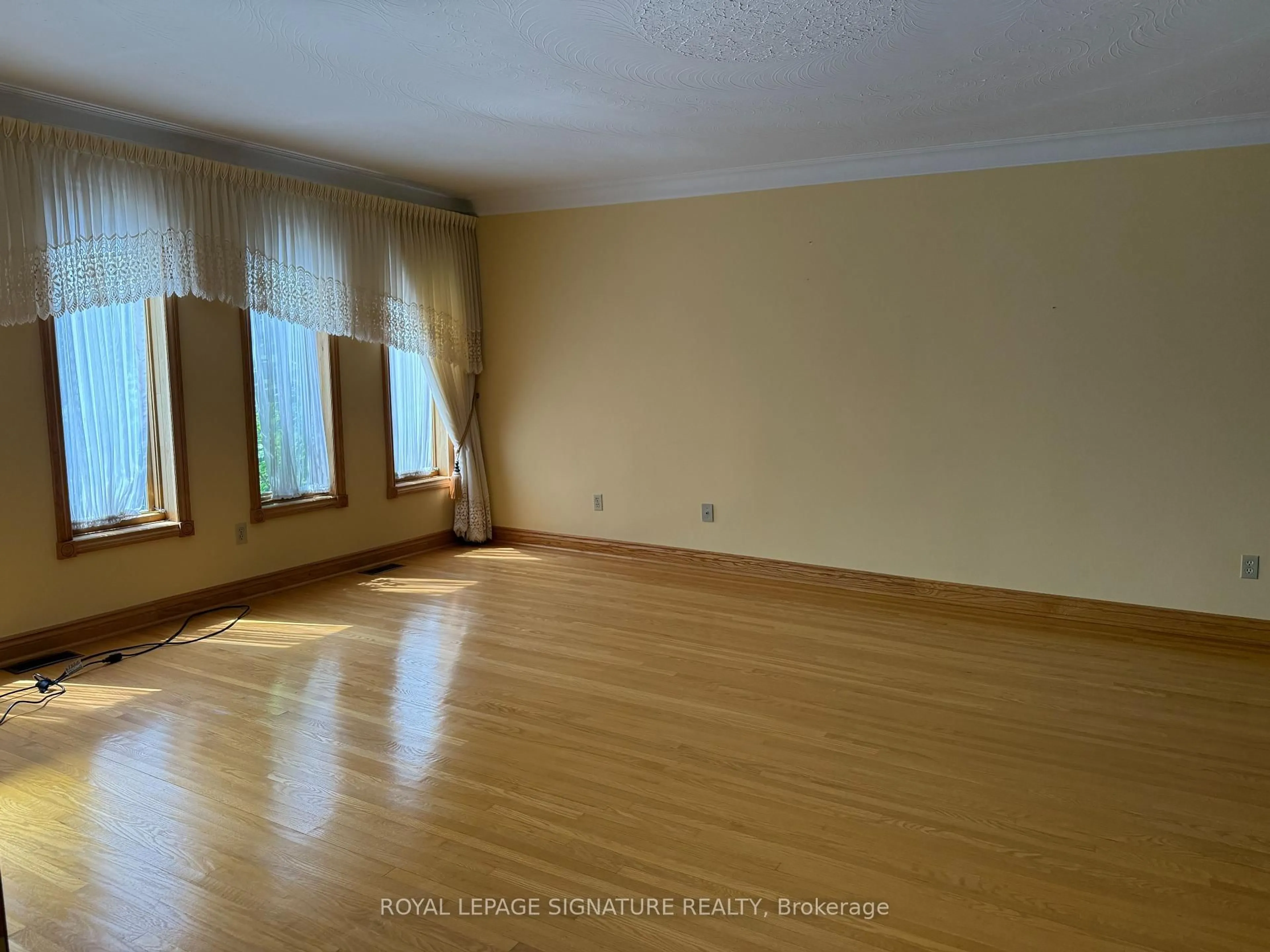 A pic of a room for 450 O'Connor Dr, Toronto Ontario M4J 2W6