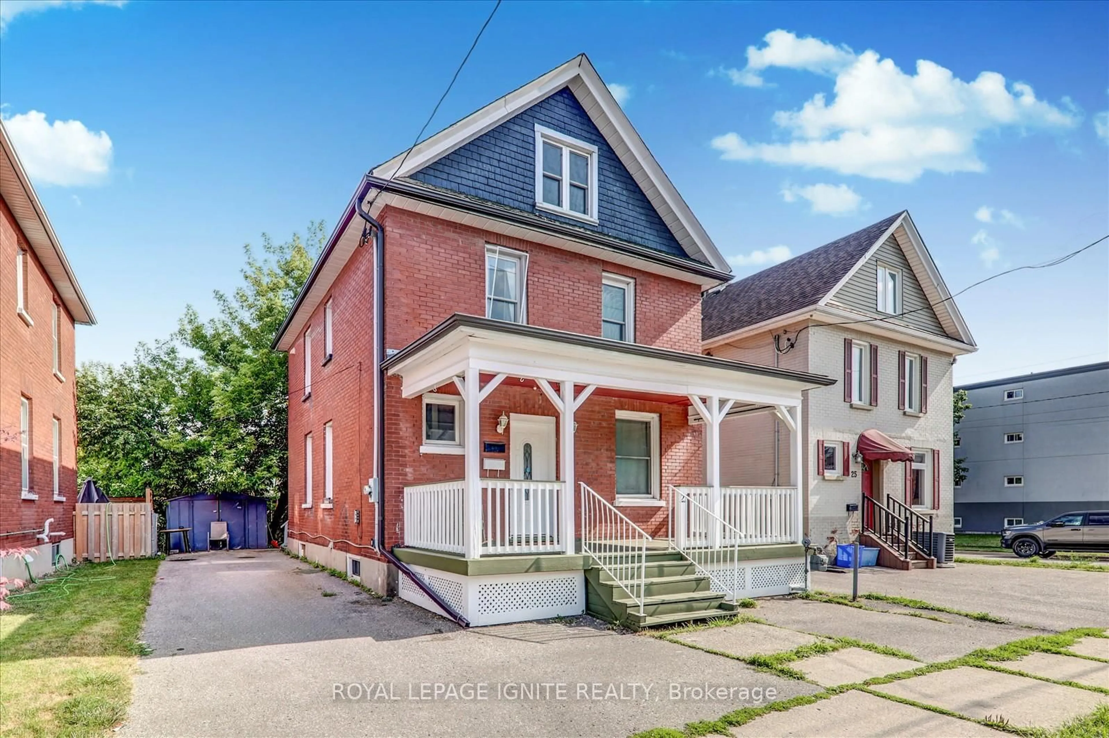 Home with brick exterior material, street for 21 Colborne St, Oshawa Ontario L1G 1L3
