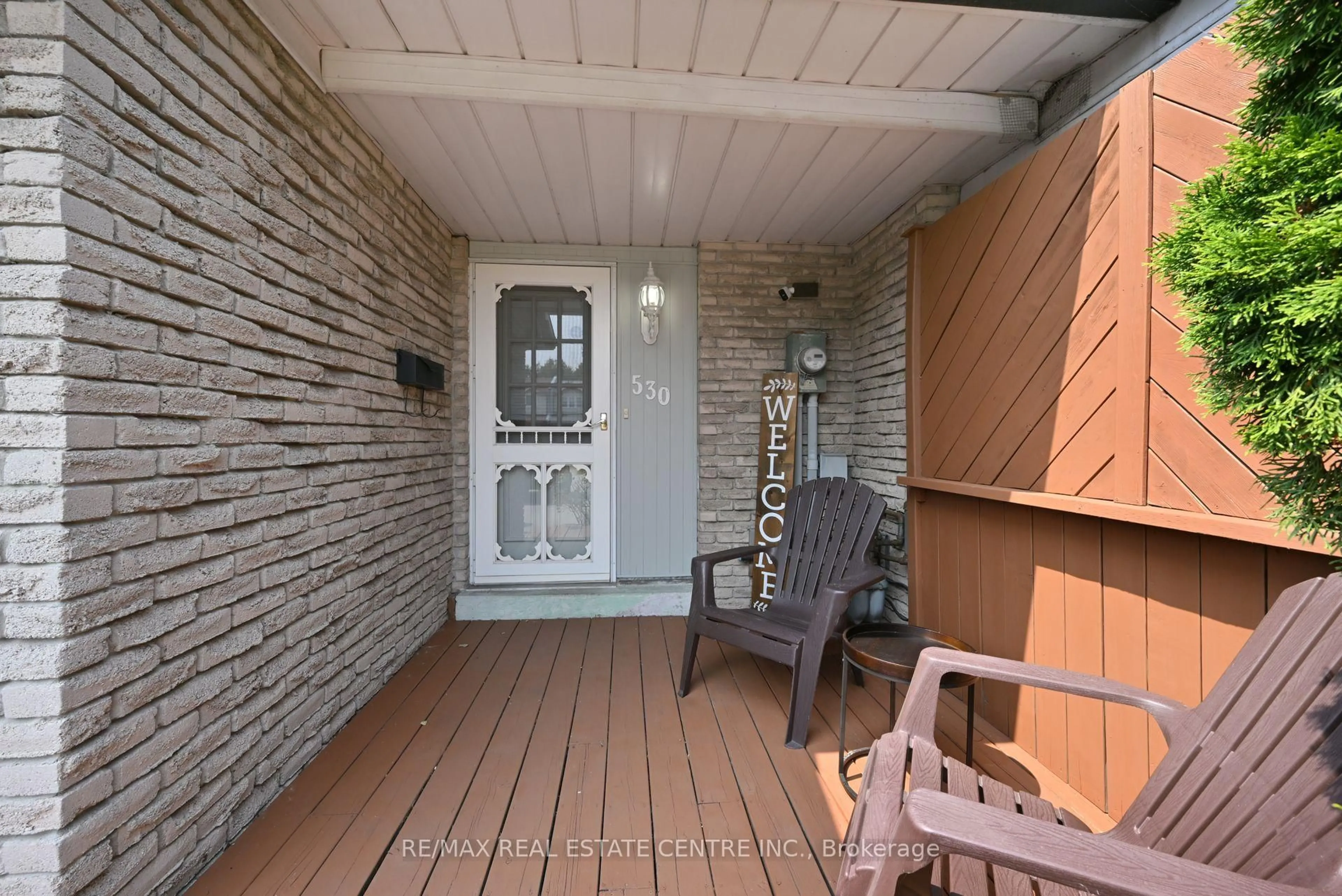 Unknown for 530 Salisbury St, Oshawa Ontario L1J 6M1