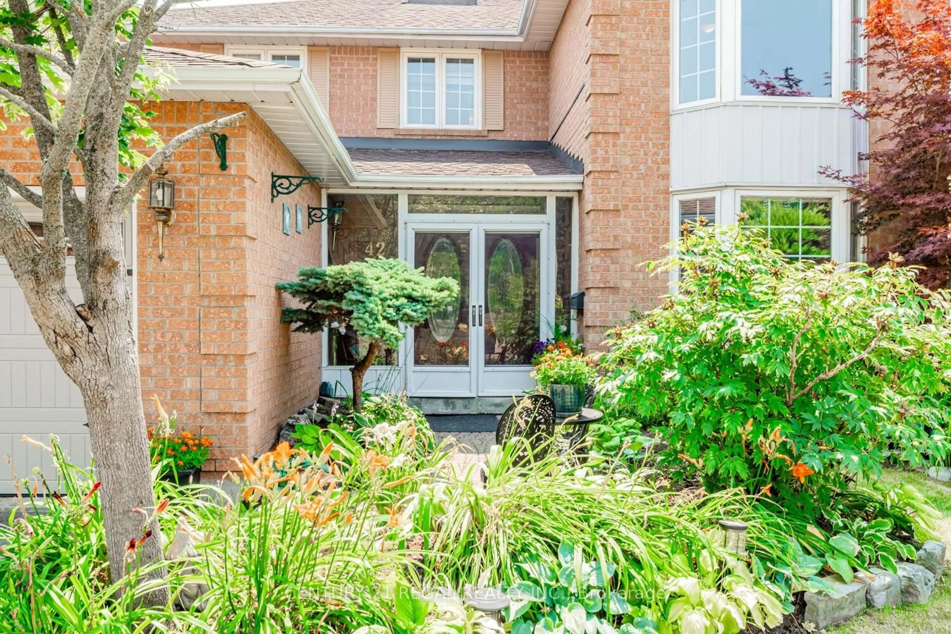 Unknown for 42 Milner Cres, Ajax Ontario L1S 4X4