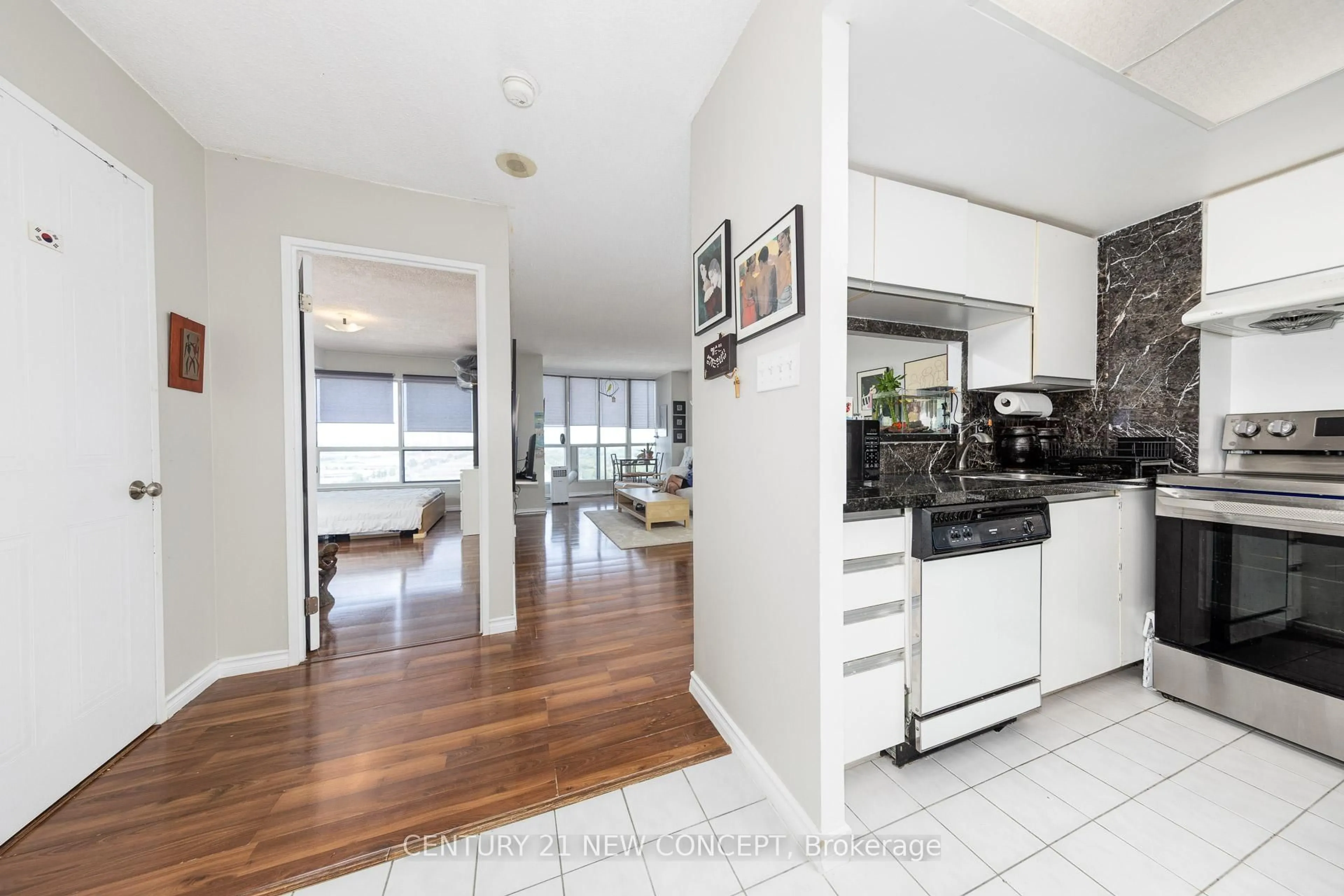 Open concept kitchen, unknown for 1470 Midland Ave #1803, Toronto Ontario M1P 4Z4