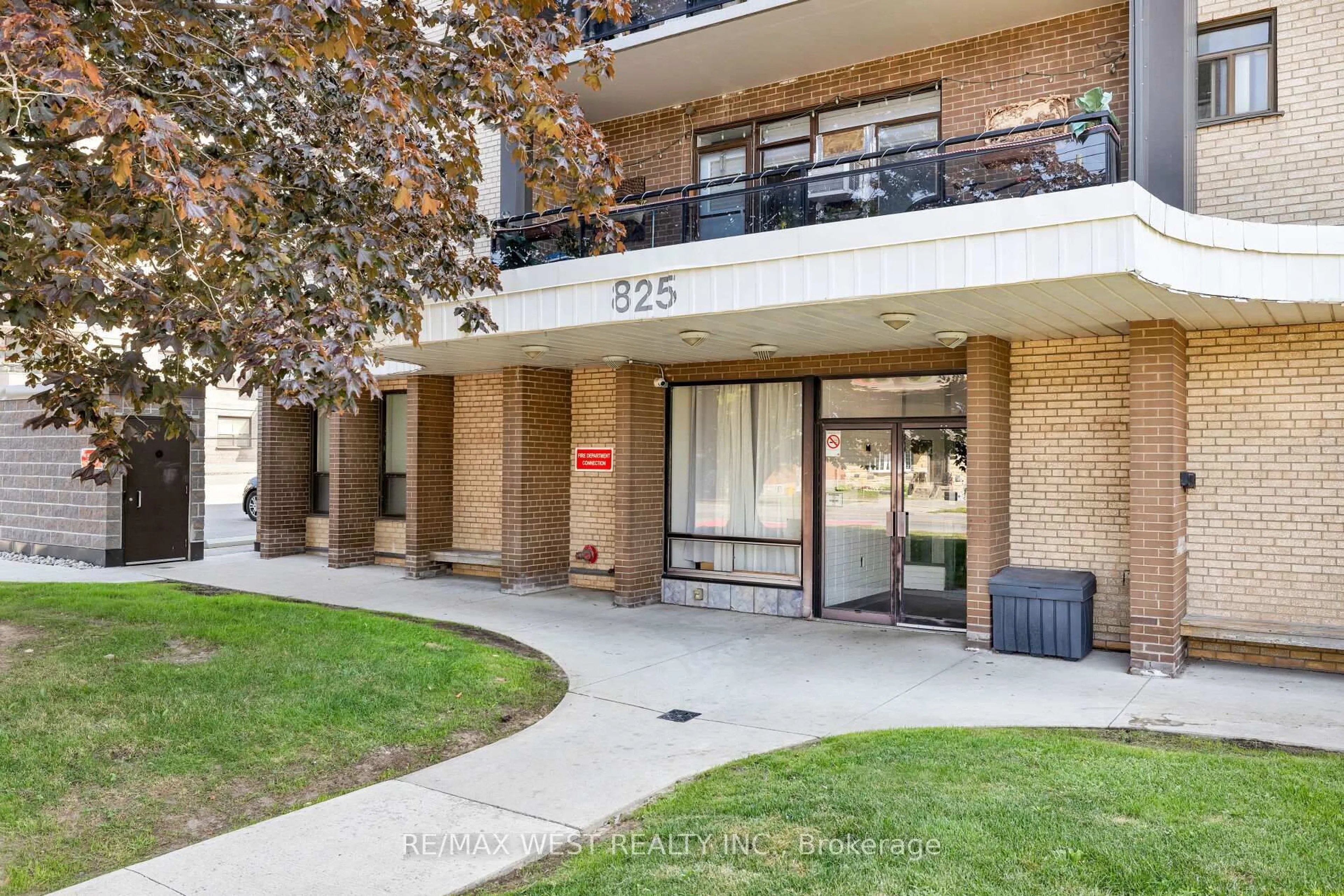 Unknown for 825 Kennedy Rd #303, Toronto Ontario M1K 2E6