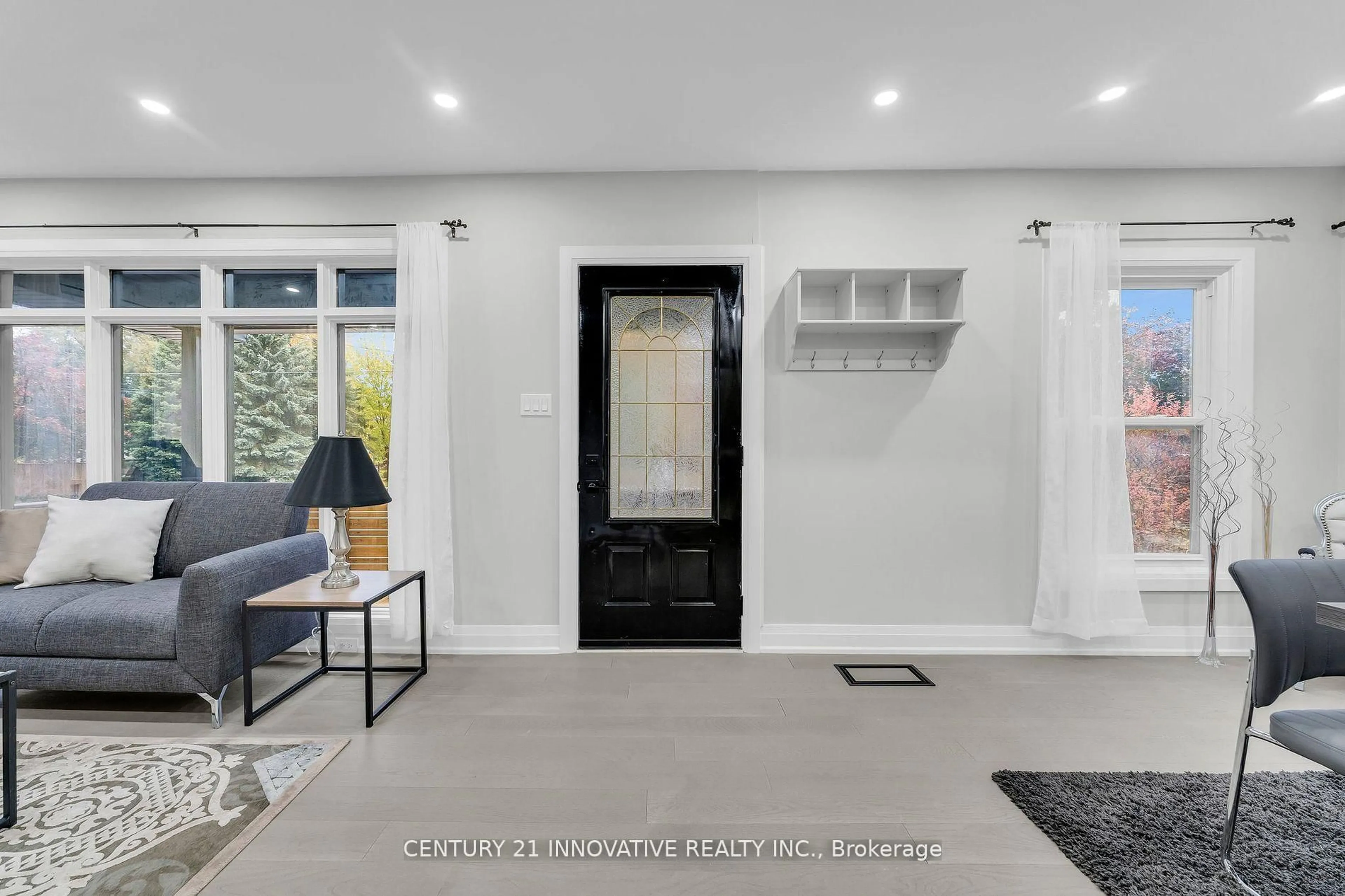 Indoor entryway for 37 Lincoln St, Ajax Ontario L1S 6C4