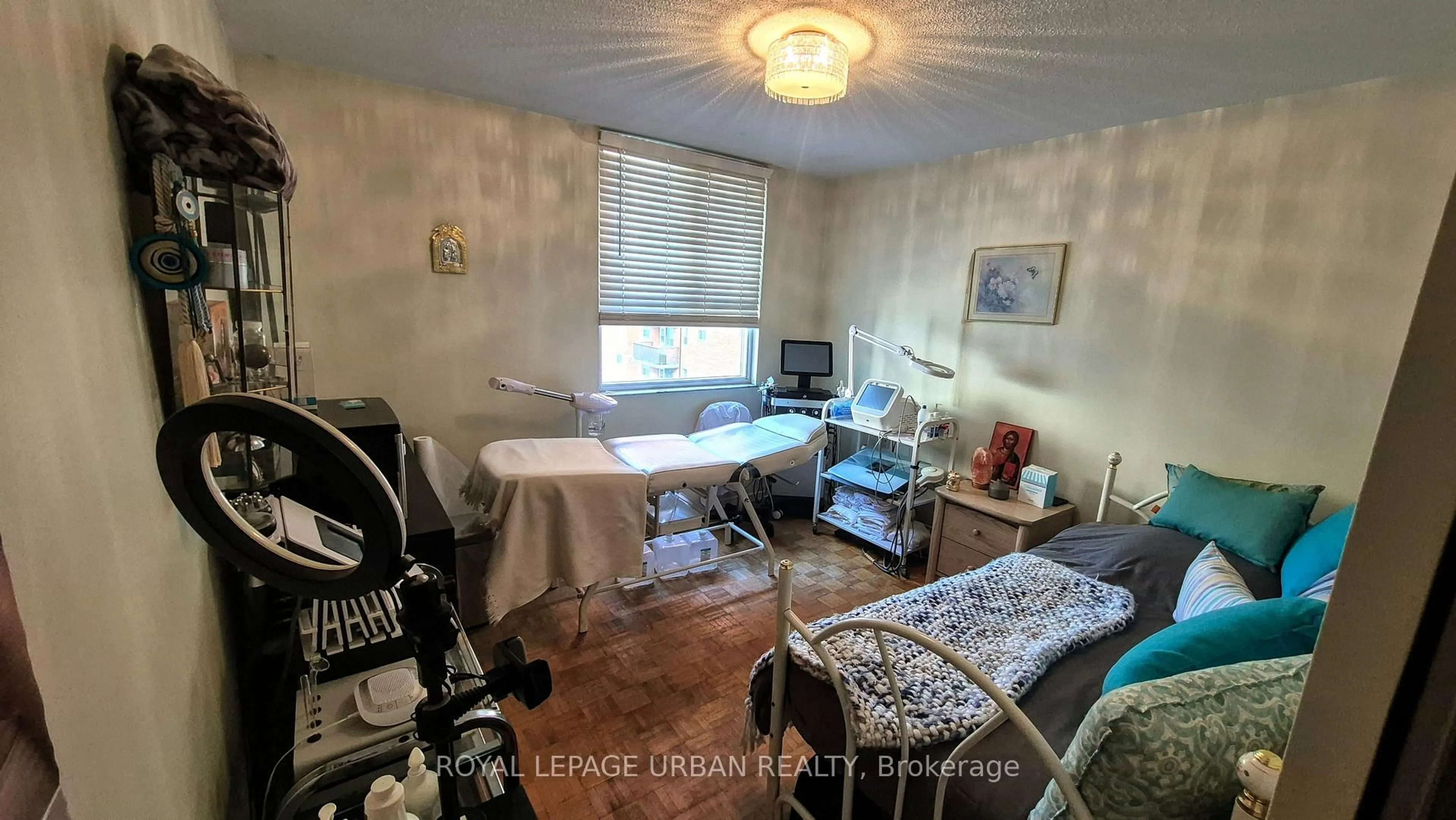 A pic of a room for 1135 Logan Ave #806, Toronto Ontario M4K 3Y2