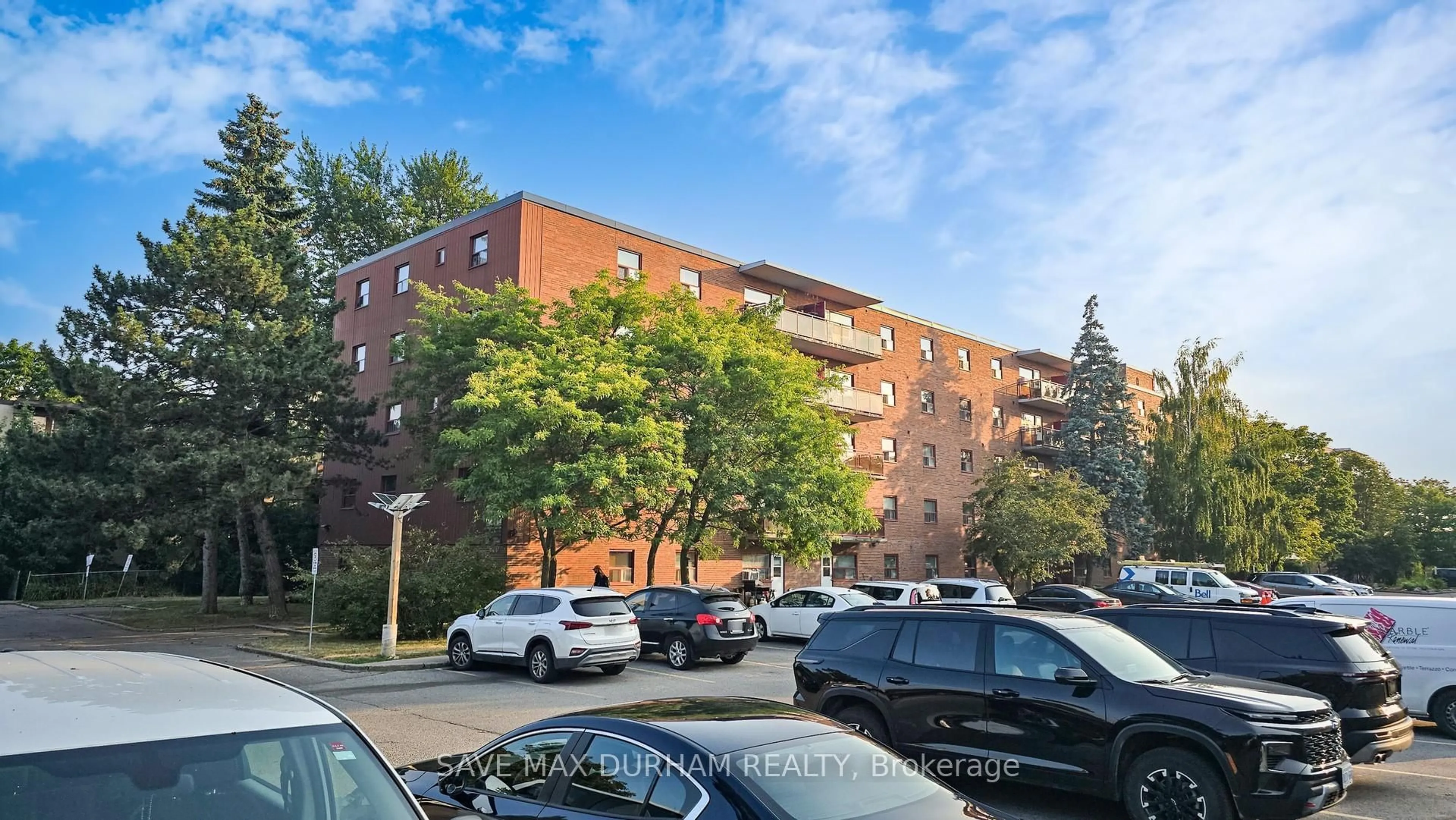 Unknown for 900 Glen St #414, Oshawa Ontario L1J 5Z5
