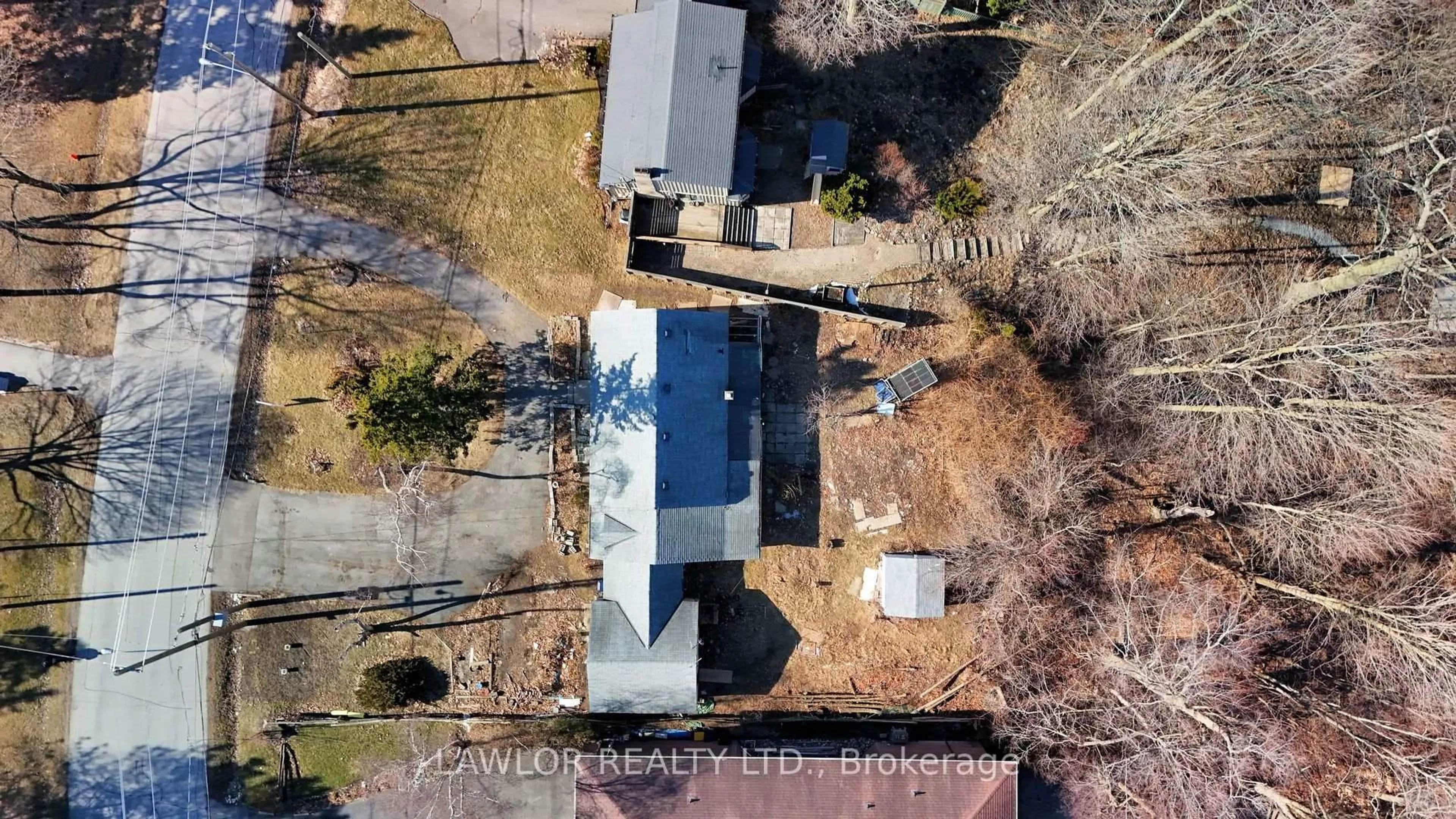 A pic from outside/outdoor area/front of a property/back of a property/a pic from drone, street for 237 ROUGE HILLS Dr, Toronto Ontario M1C 2Y9