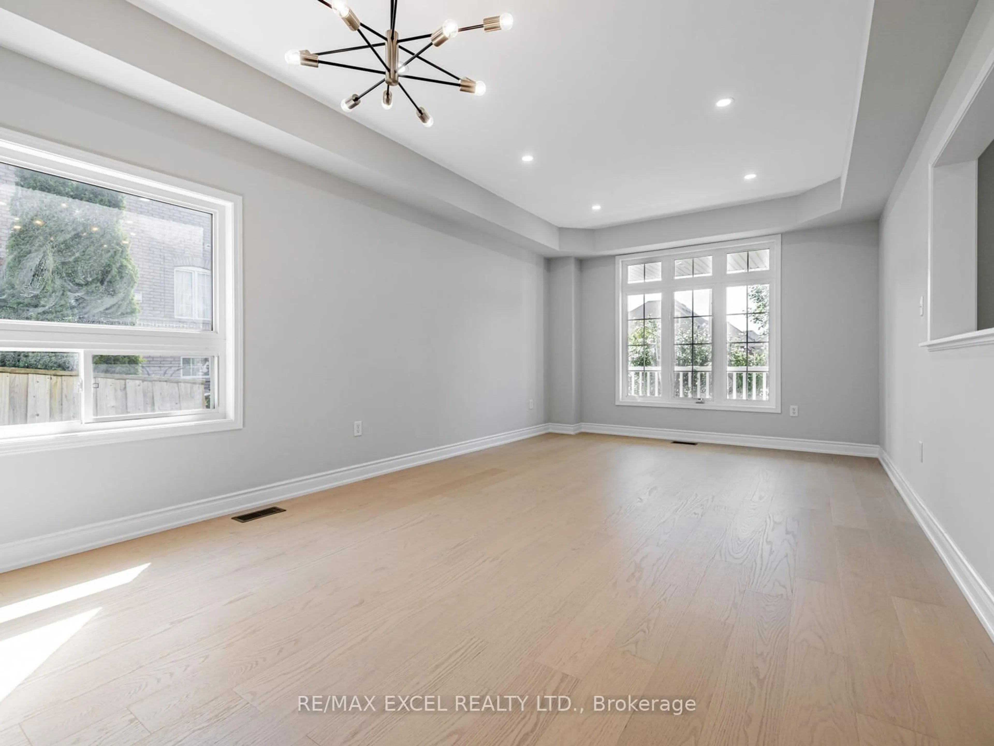 A pic of a room for 1993 Rockcreek Dr, Oshawa Ontario L1K 3B8