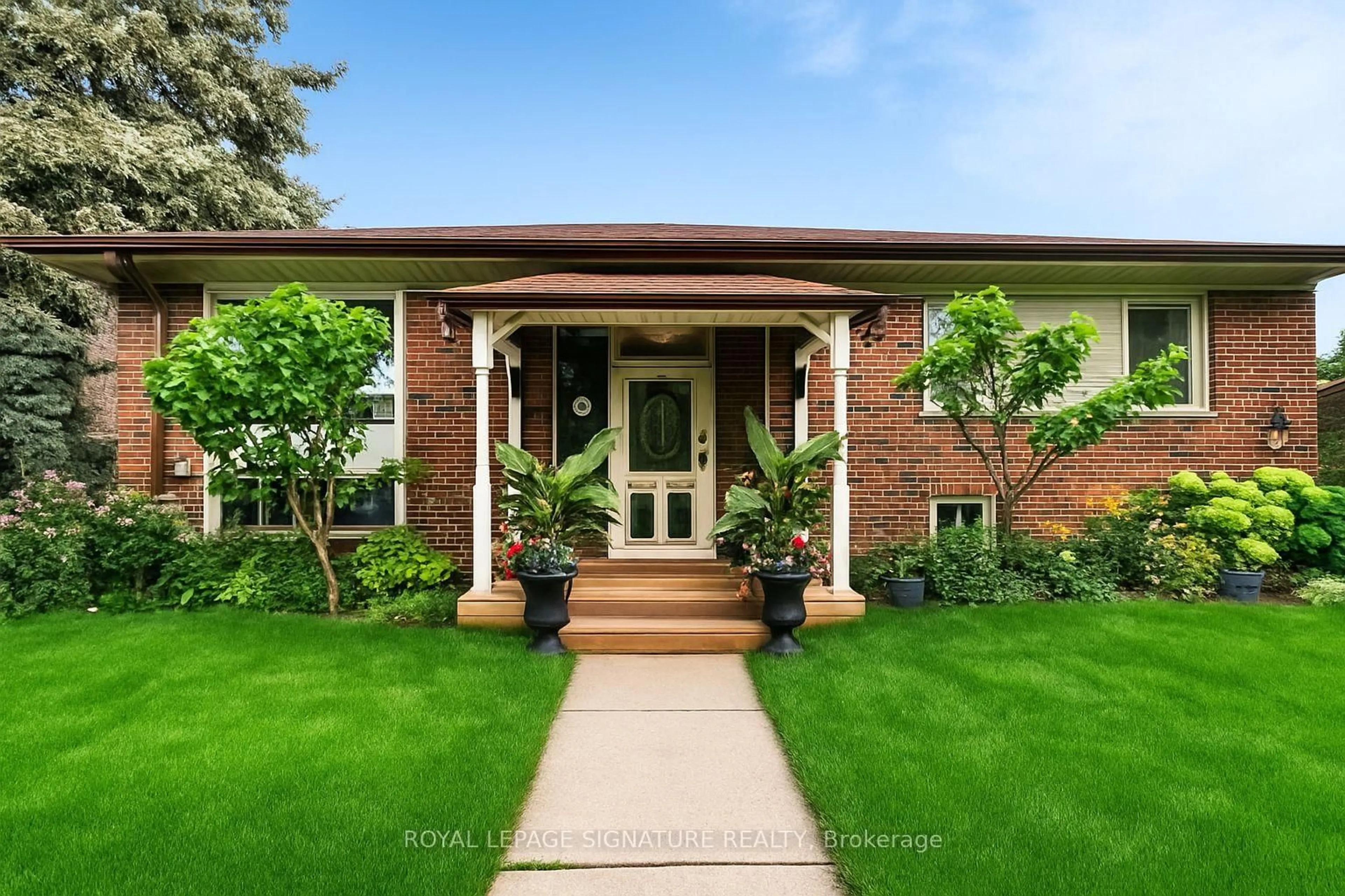 Home with brick exterior material, street for 33 Electro Rd, Toronto Ontario M1R 2A6