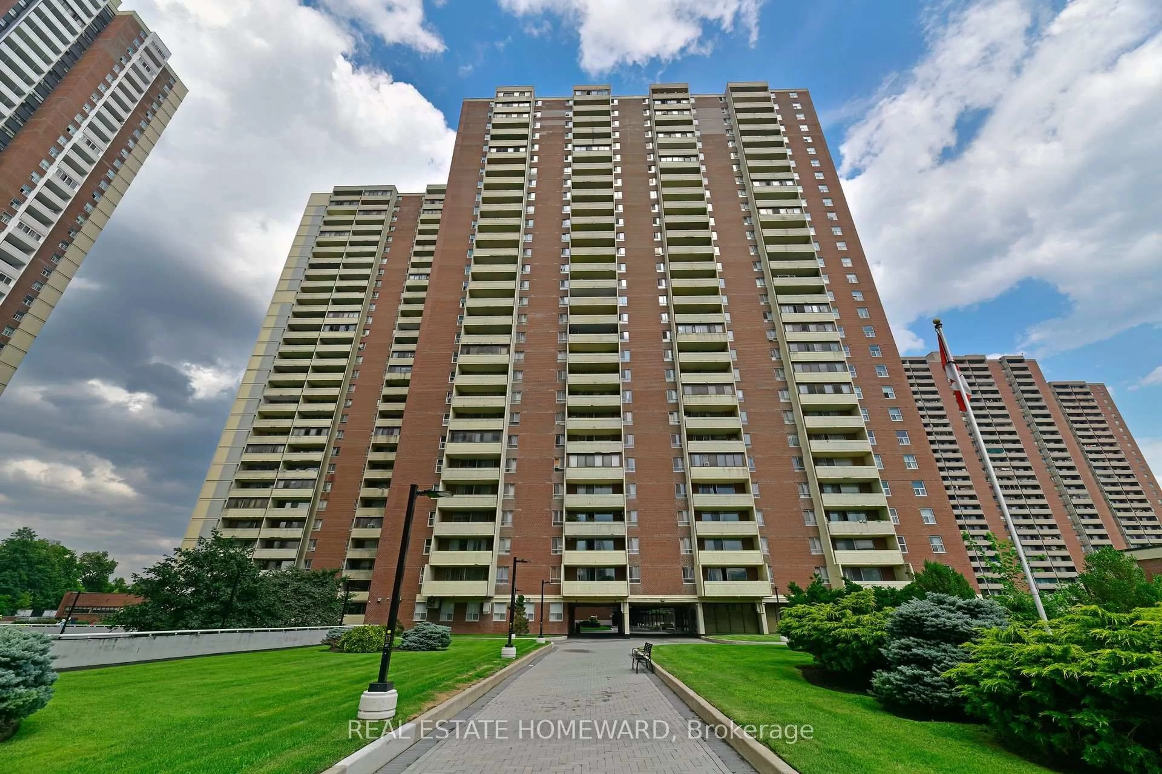 Unknown for 5 Massey Sq #1503, Toronto Ontario M4C 5L6