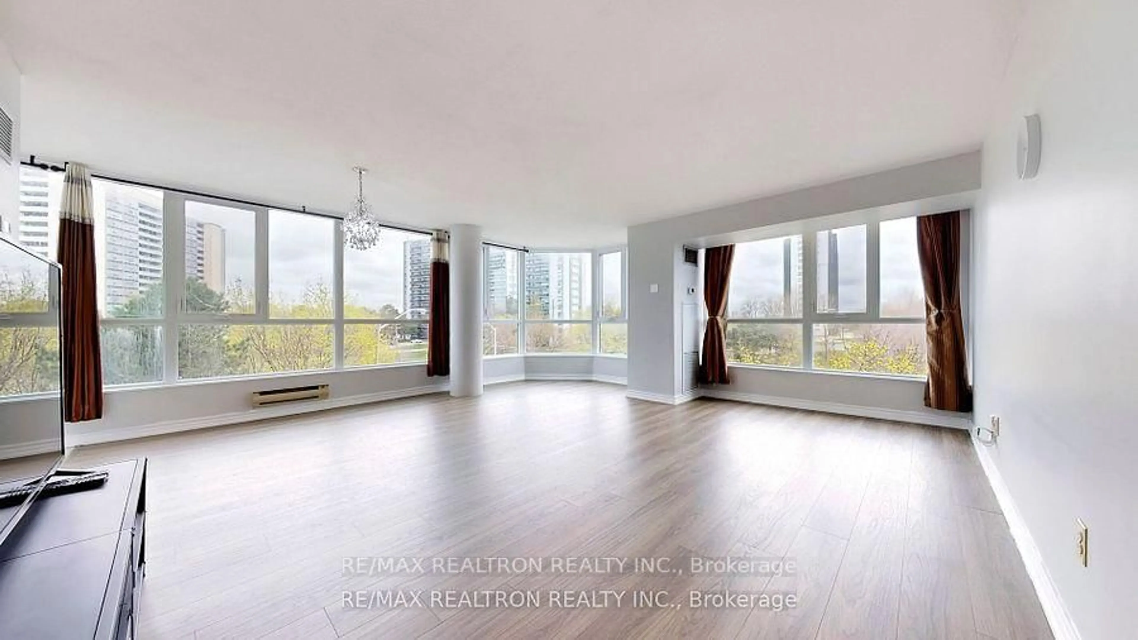 Unknown for 3233 Eglinton Ave #402, Toronto Ontario M1J 3N6