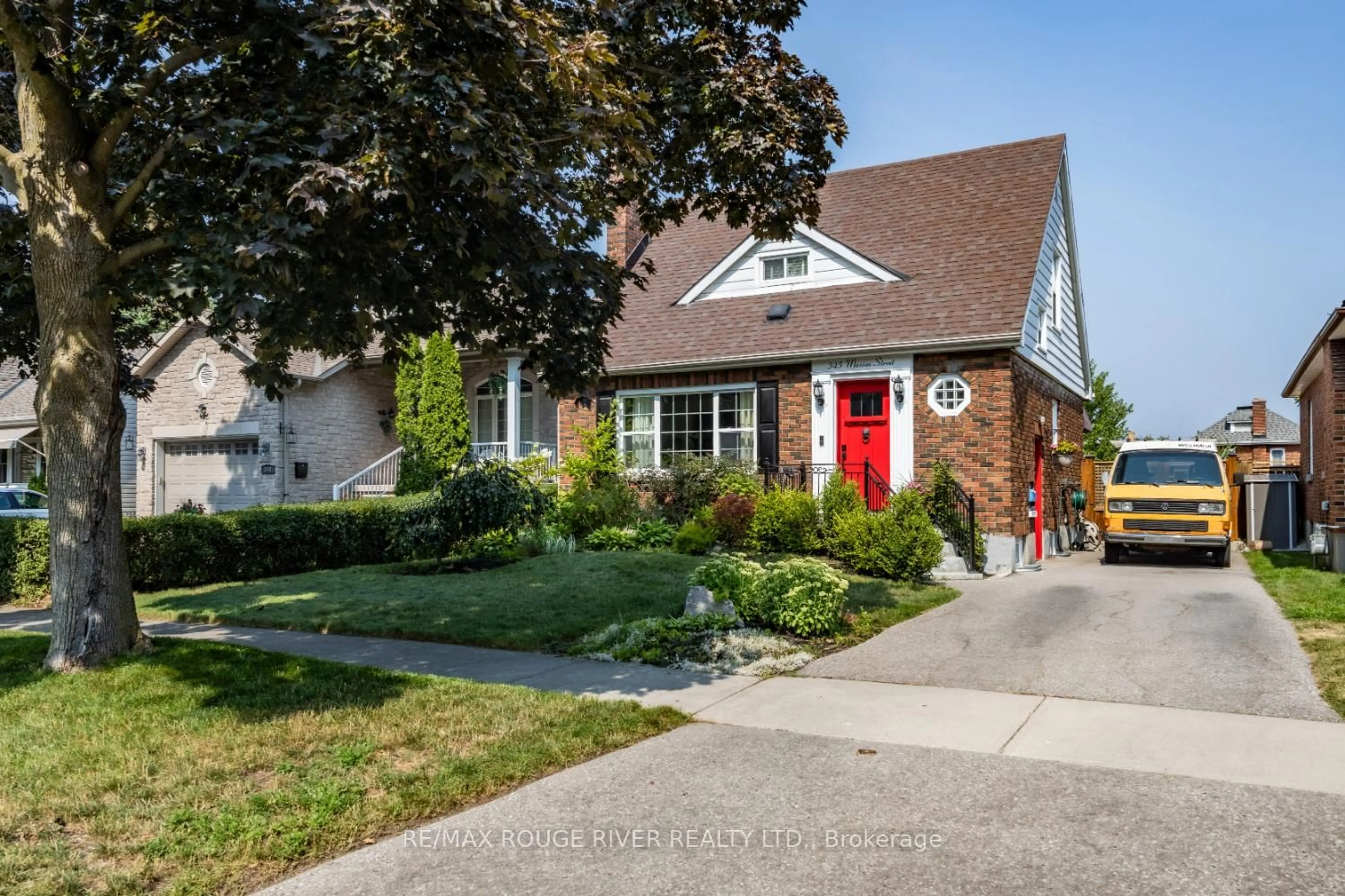 Home with brick exterior material, street for 345 Masson St, Oshawa Ontario L1G 4Z5