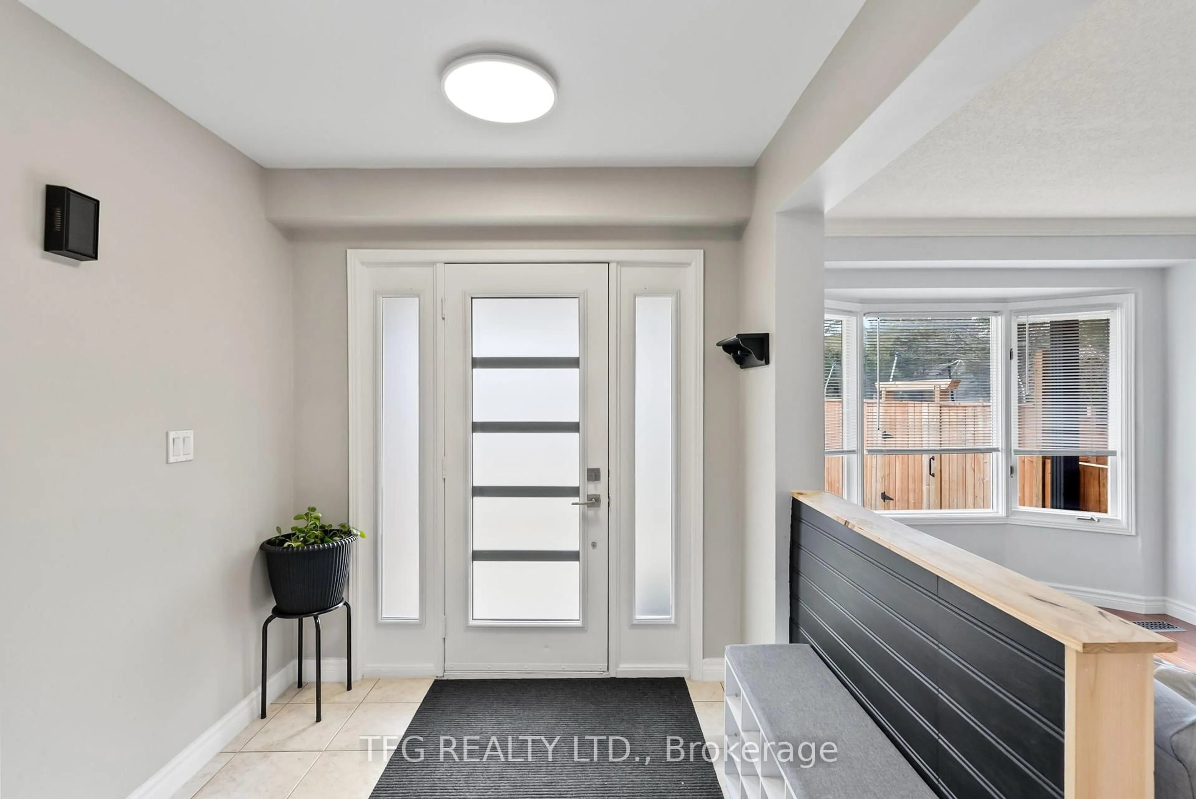 Indoor entryway for 2 Goldpine Ave, Clarington Ontario L1E 1N7