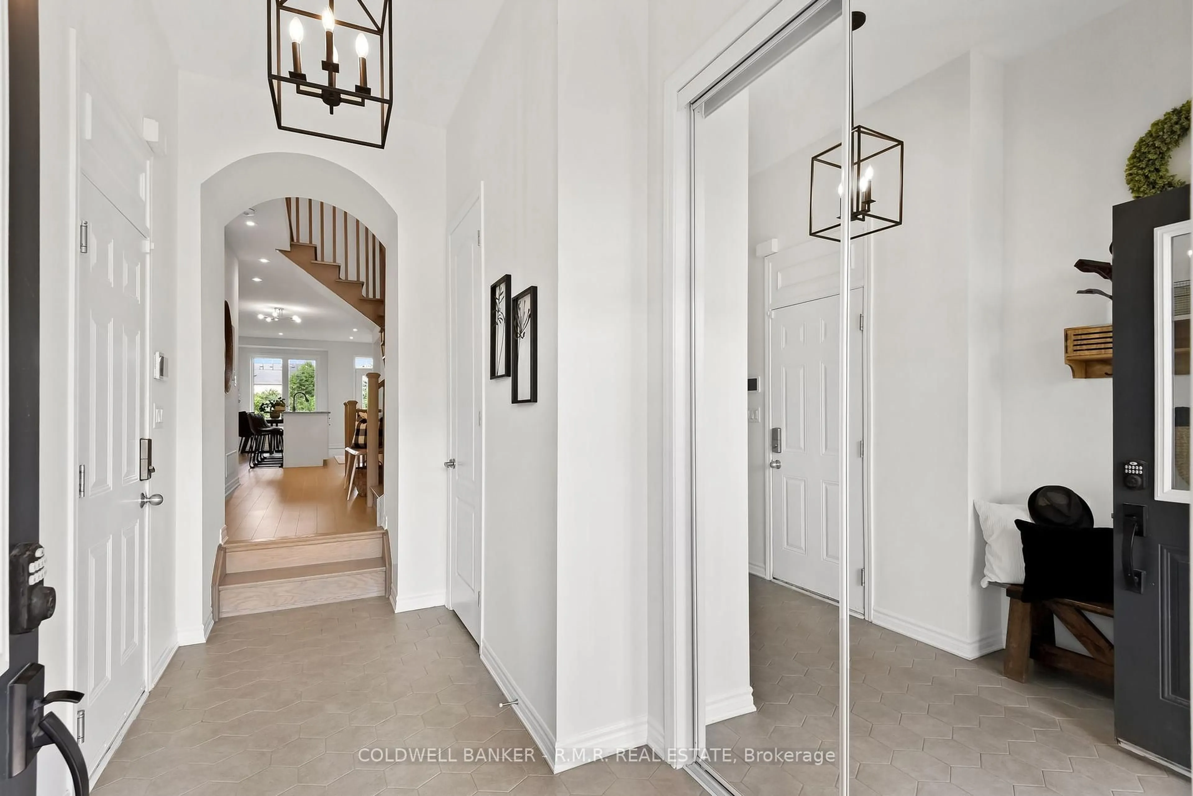 Indoor entryway for 179 Westfield Dr, Whitby Ontario L1P 0G2
