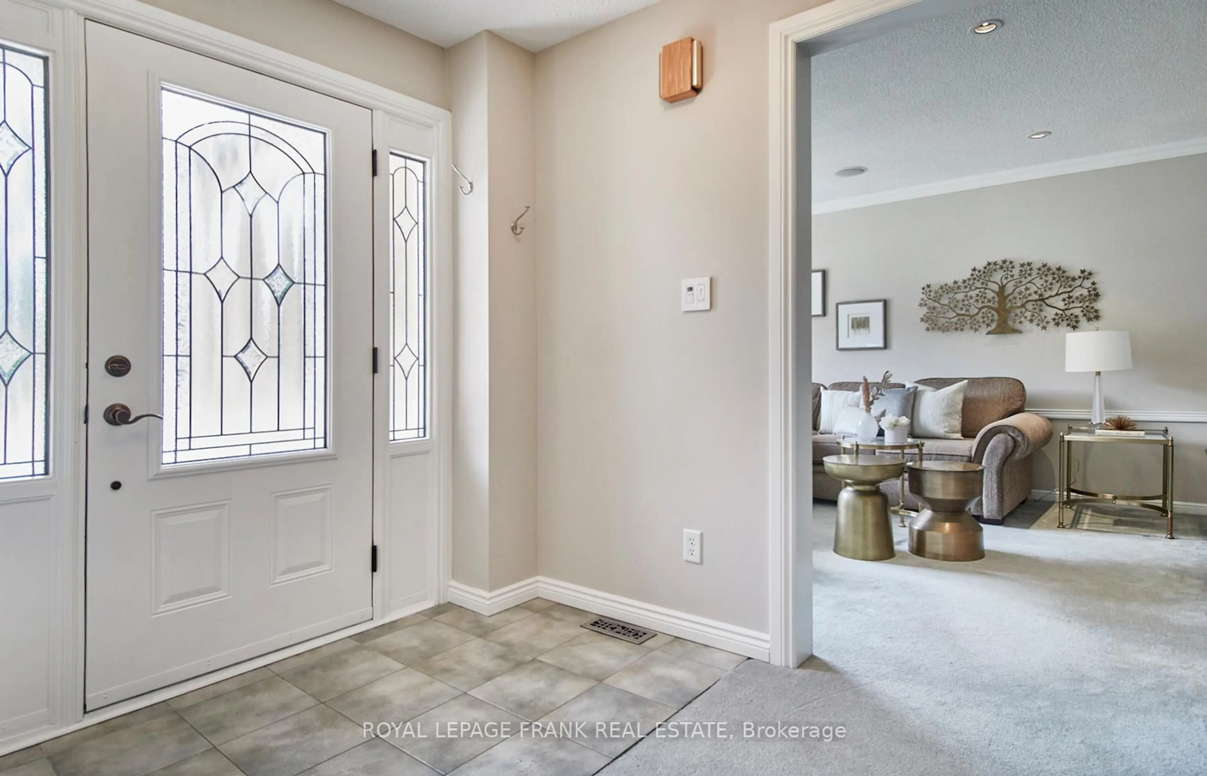 Indoor entryway for 317 Prince Of Wales Dr, Whitby Ontario L1N 6P2