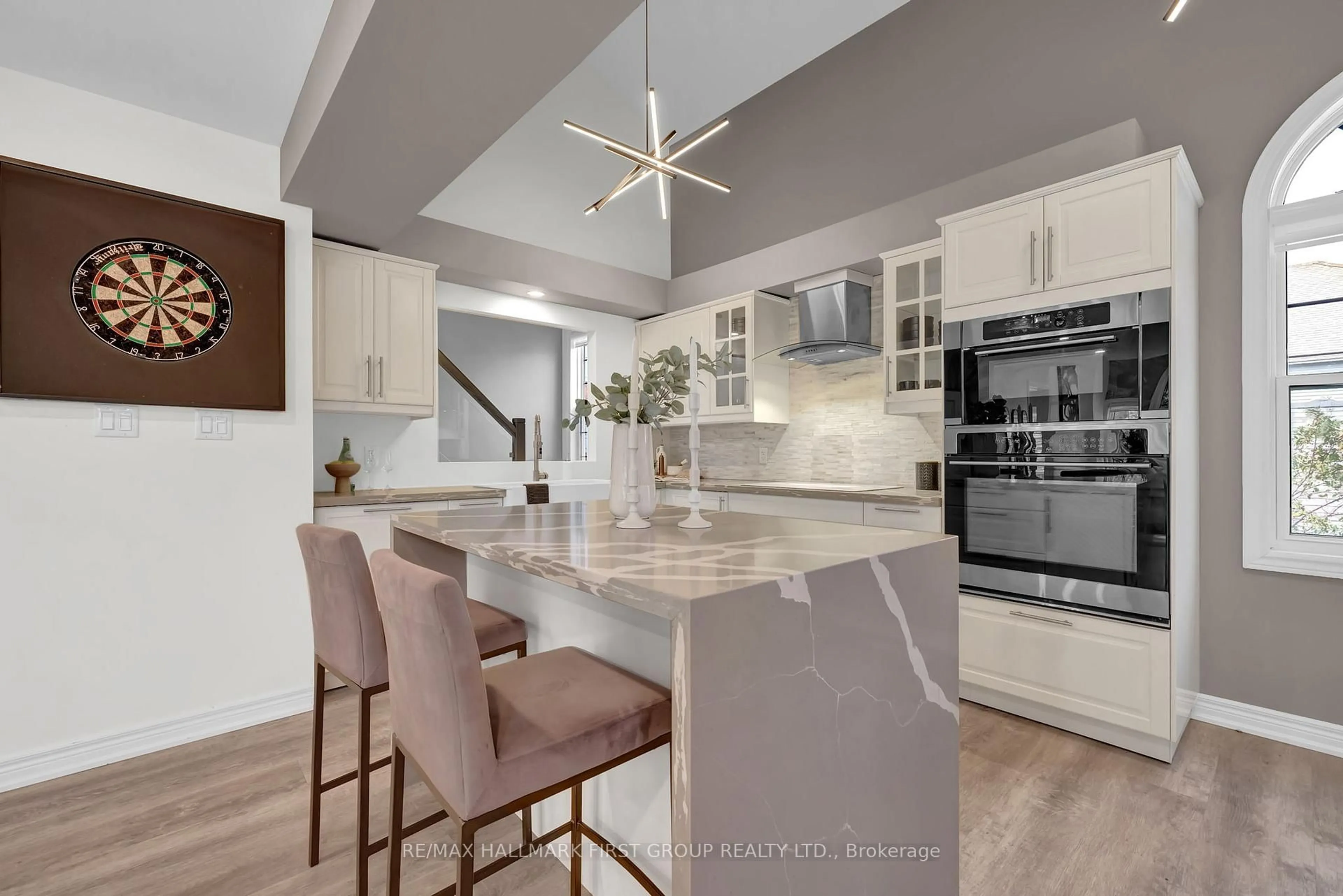 Open concept kitchen, ceramic/tile floor for 1657 Nash Rd #J2, Clarington Ontario L1E 1S8