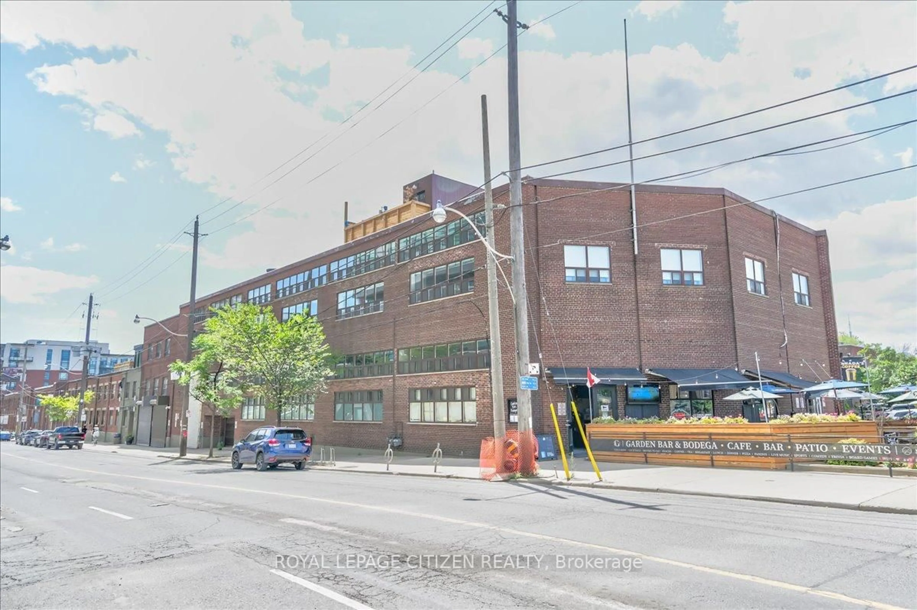 Blurry image for 326 Carlaw Ave #201, Toronto Ontario M4M 3N8