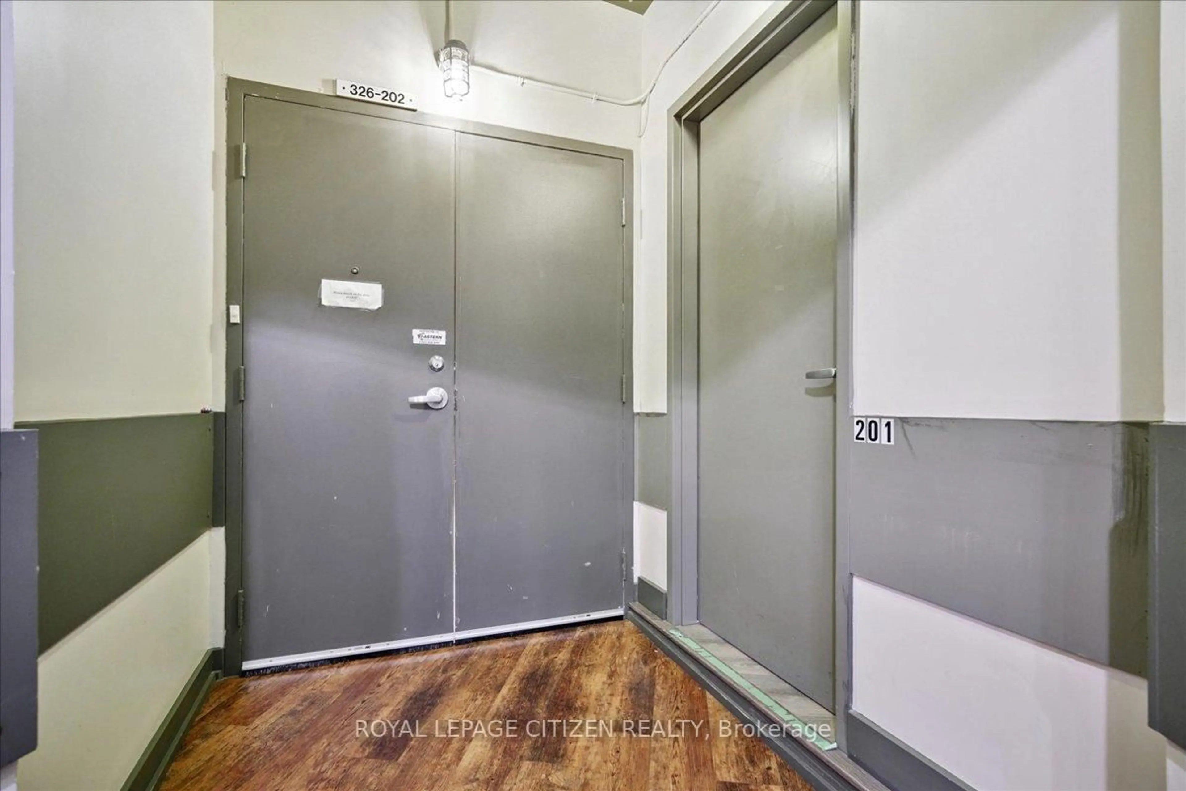 Indoor foyer for 326 Carlaw Ave #201, Toronto Ontario M4M 3N8