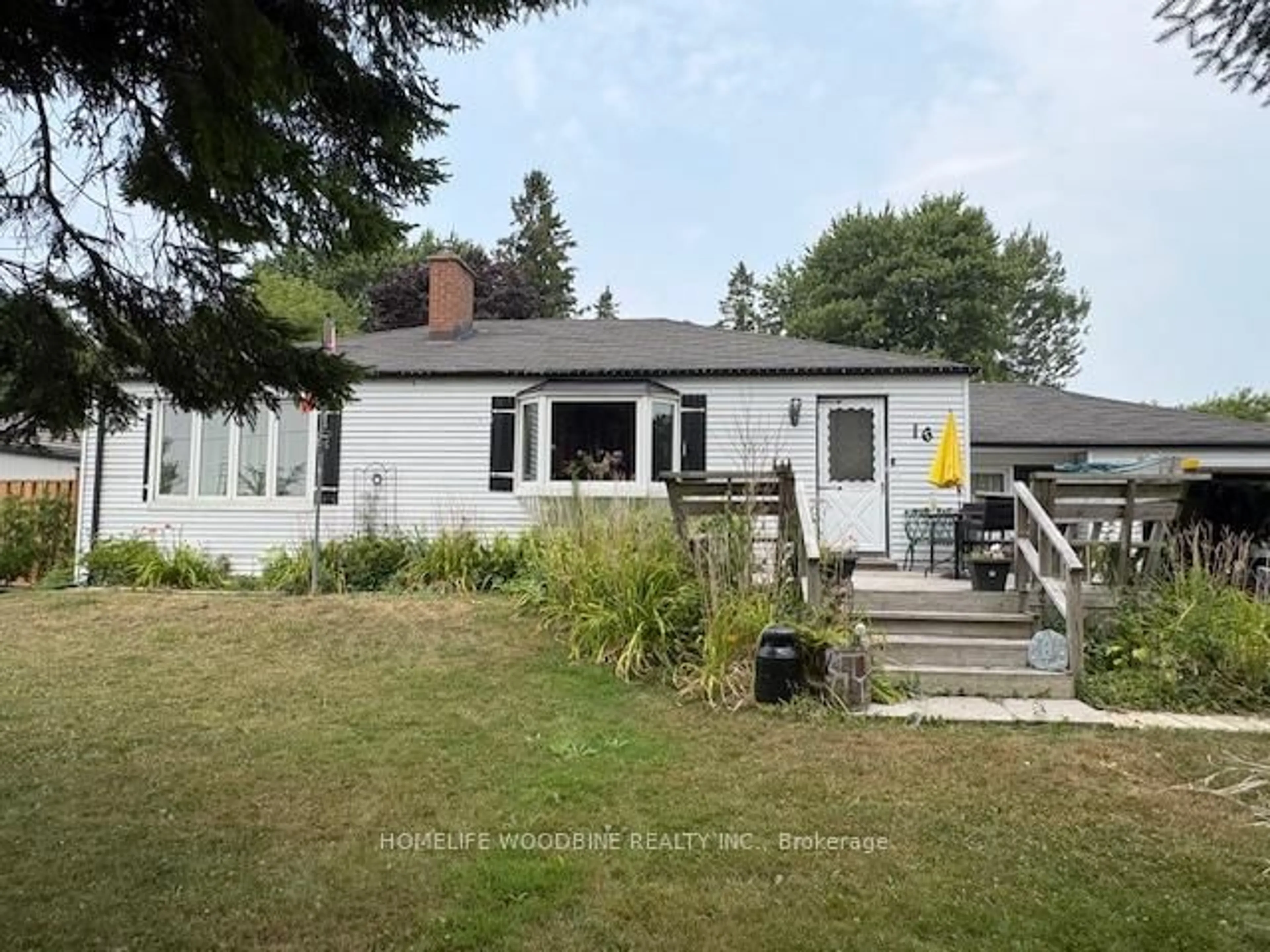 A pic from outside/outdoor area/front of a property/back of a property/a pic from drone, water/lake/river/ocean view for 16 Almond Ave, Whitby Ontario L1P 1K5