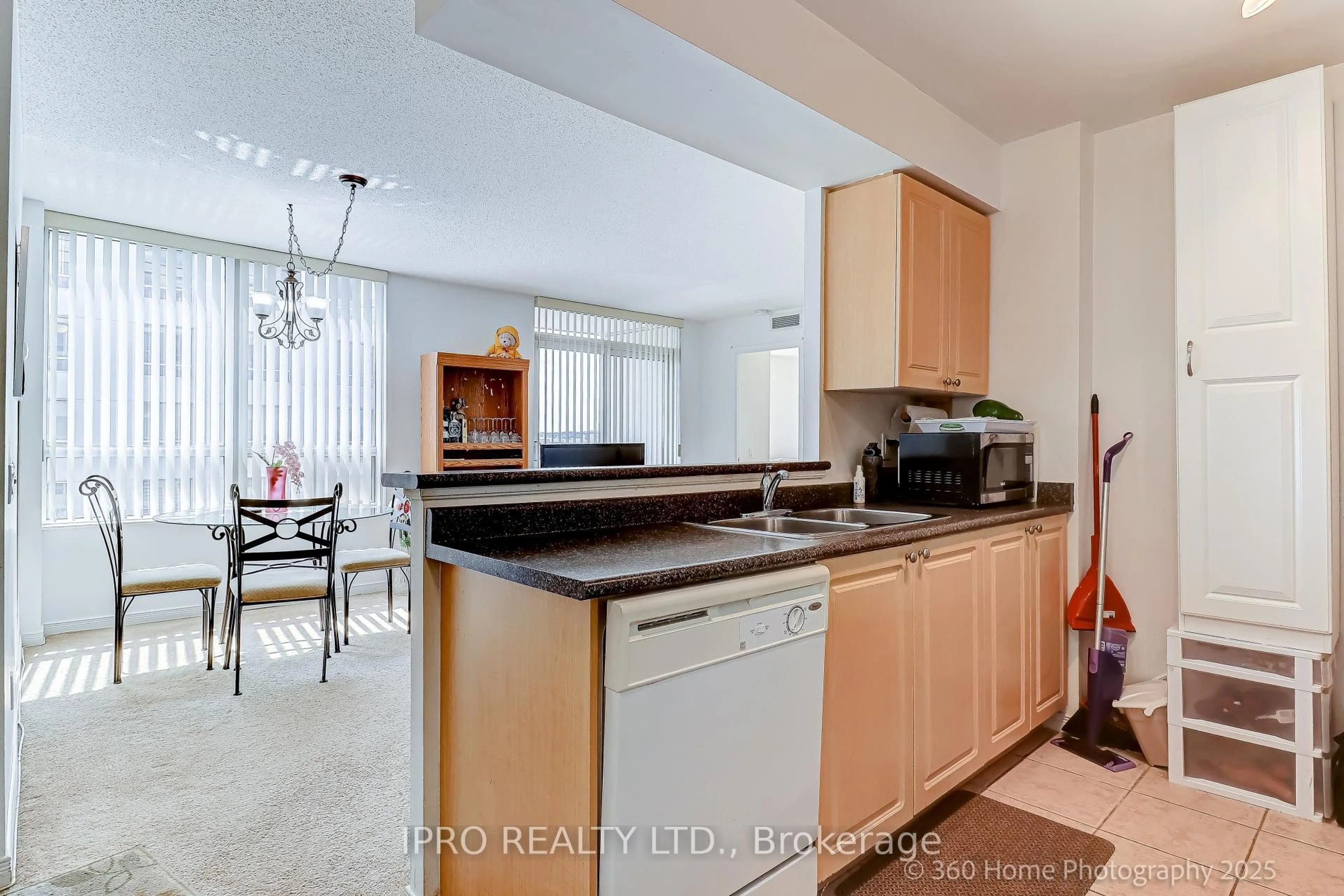 Unknown for 1200 The Elsplanade Rd #817, Pickering Ontario L1V 6V3