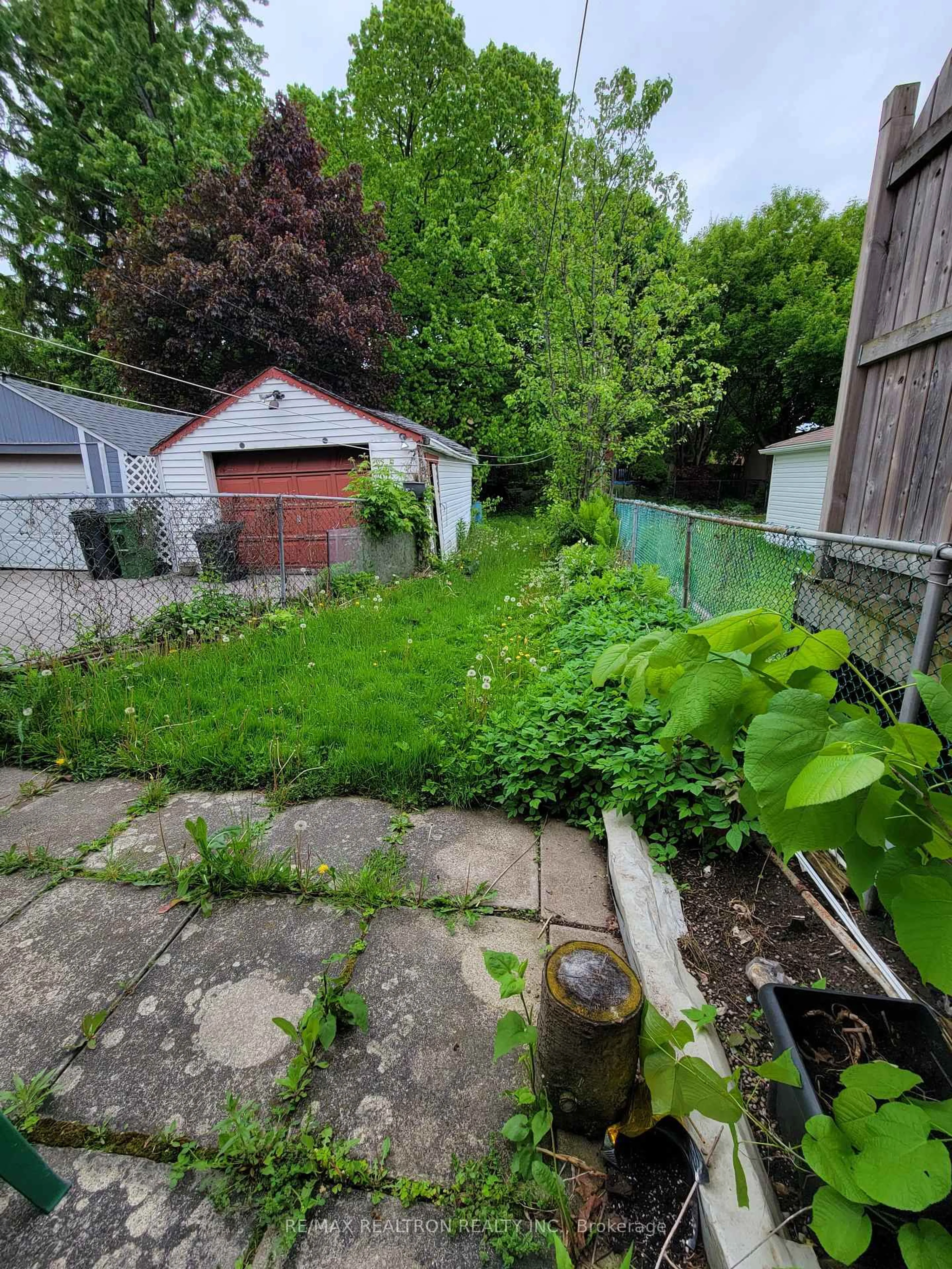 Shed for 17 Atlee Ave, Toronto Ontario M1N 3W9