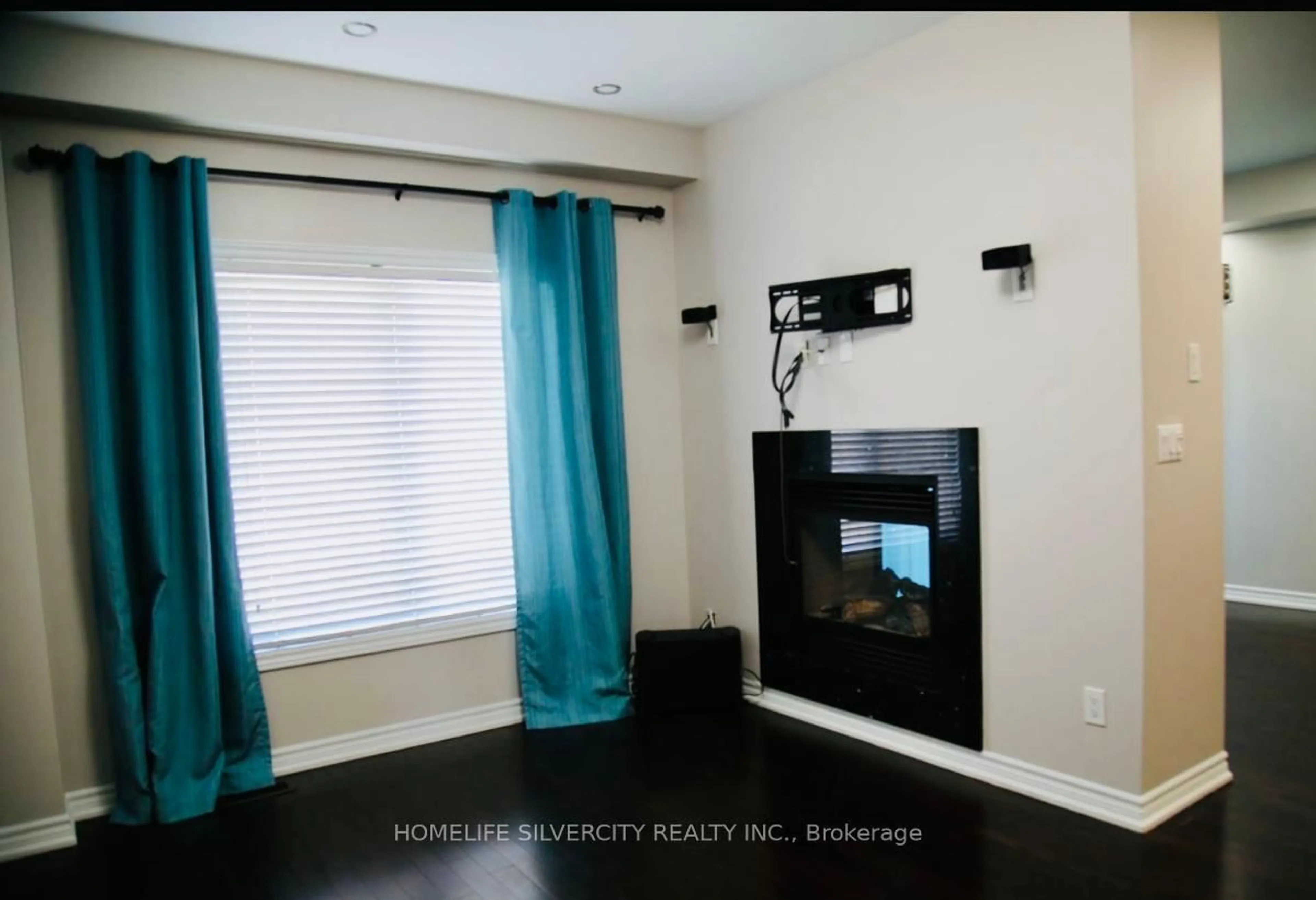 Home theater for 13 Sandgate St, Whitby Ontario L1R 0L3