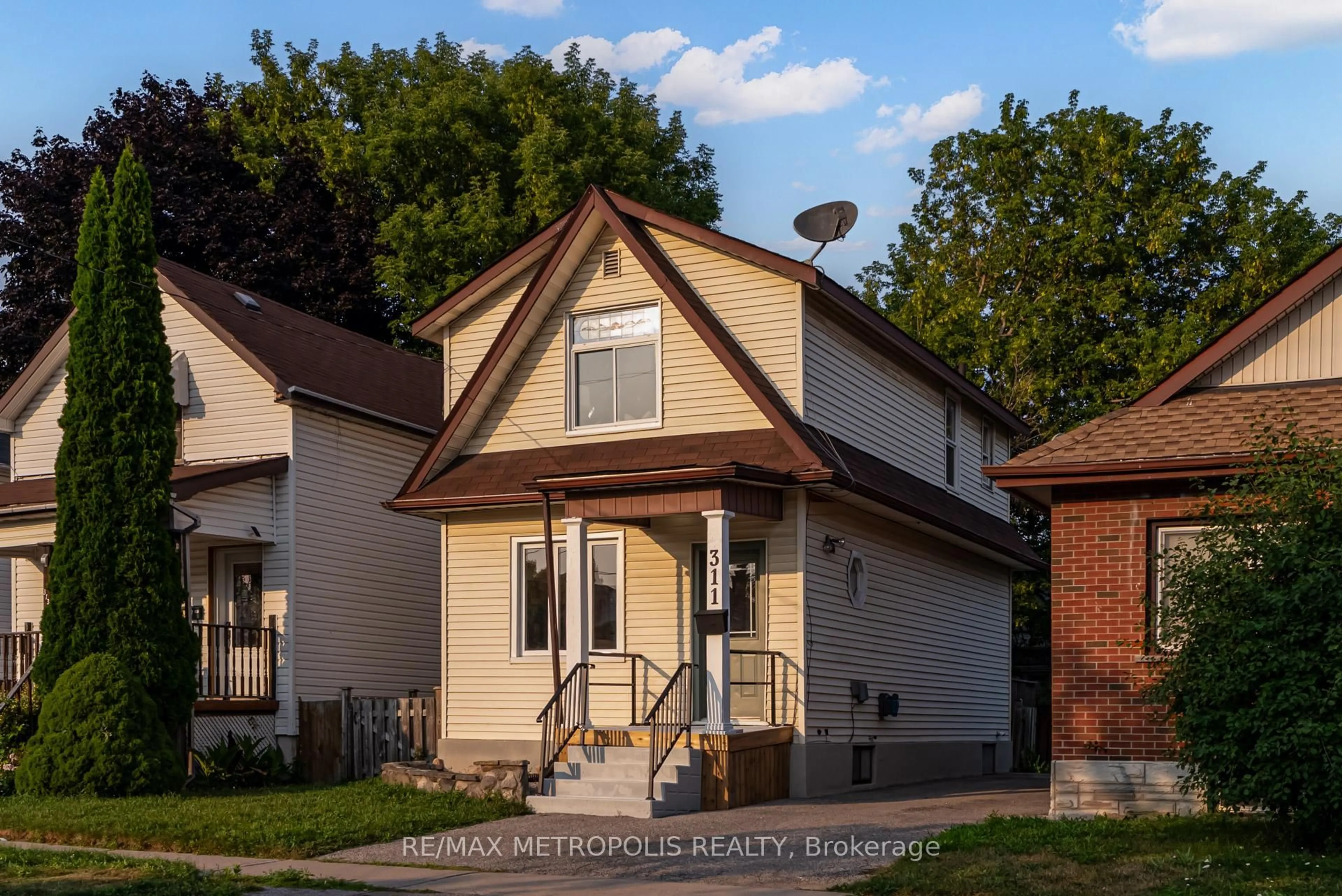 Home with brick exterior material, street for 311 French St, Oshawa Ontario L1G 5N4