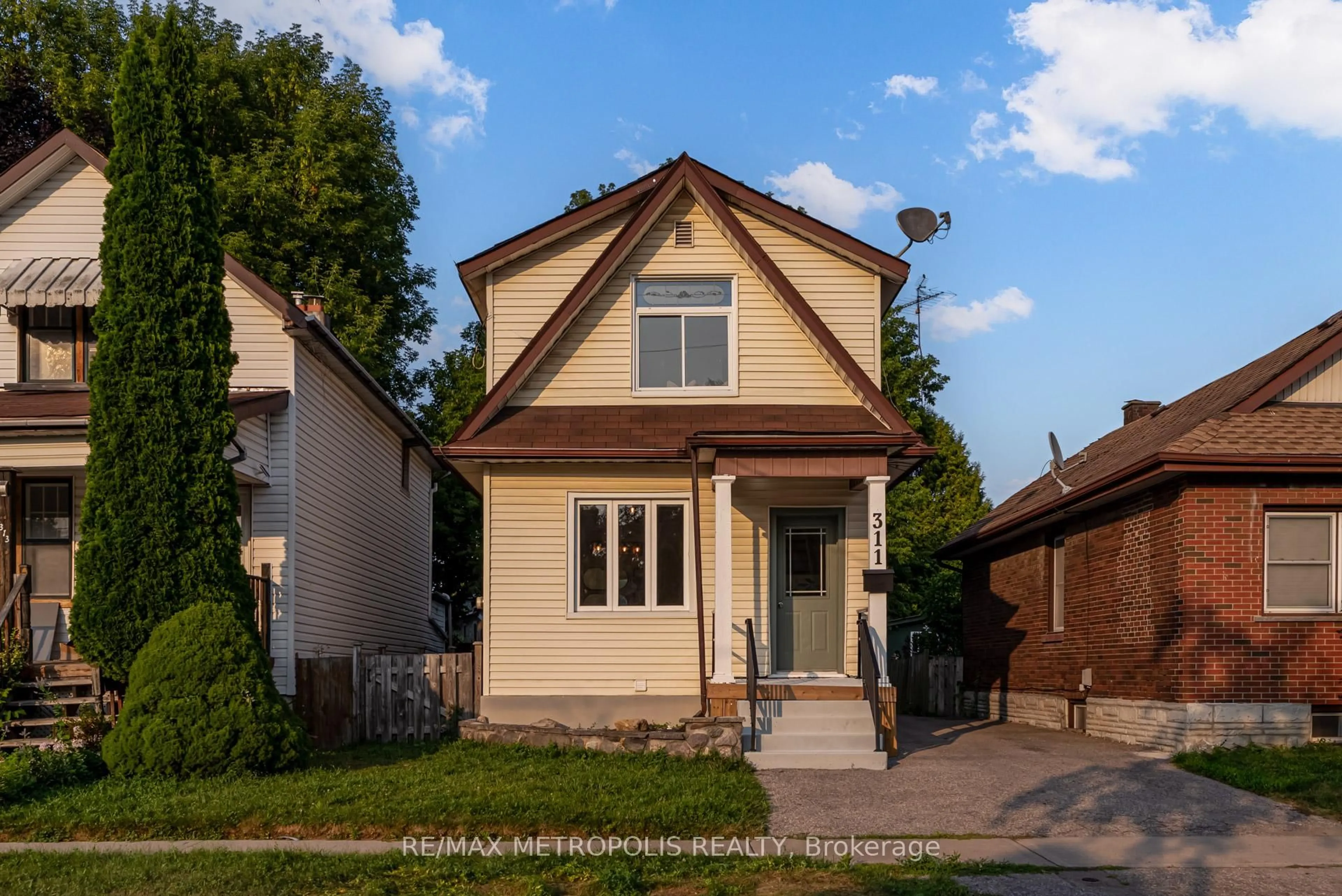 Home with brick exterior material, street for 311 French St, Oshawa Ontario L1G 5N4