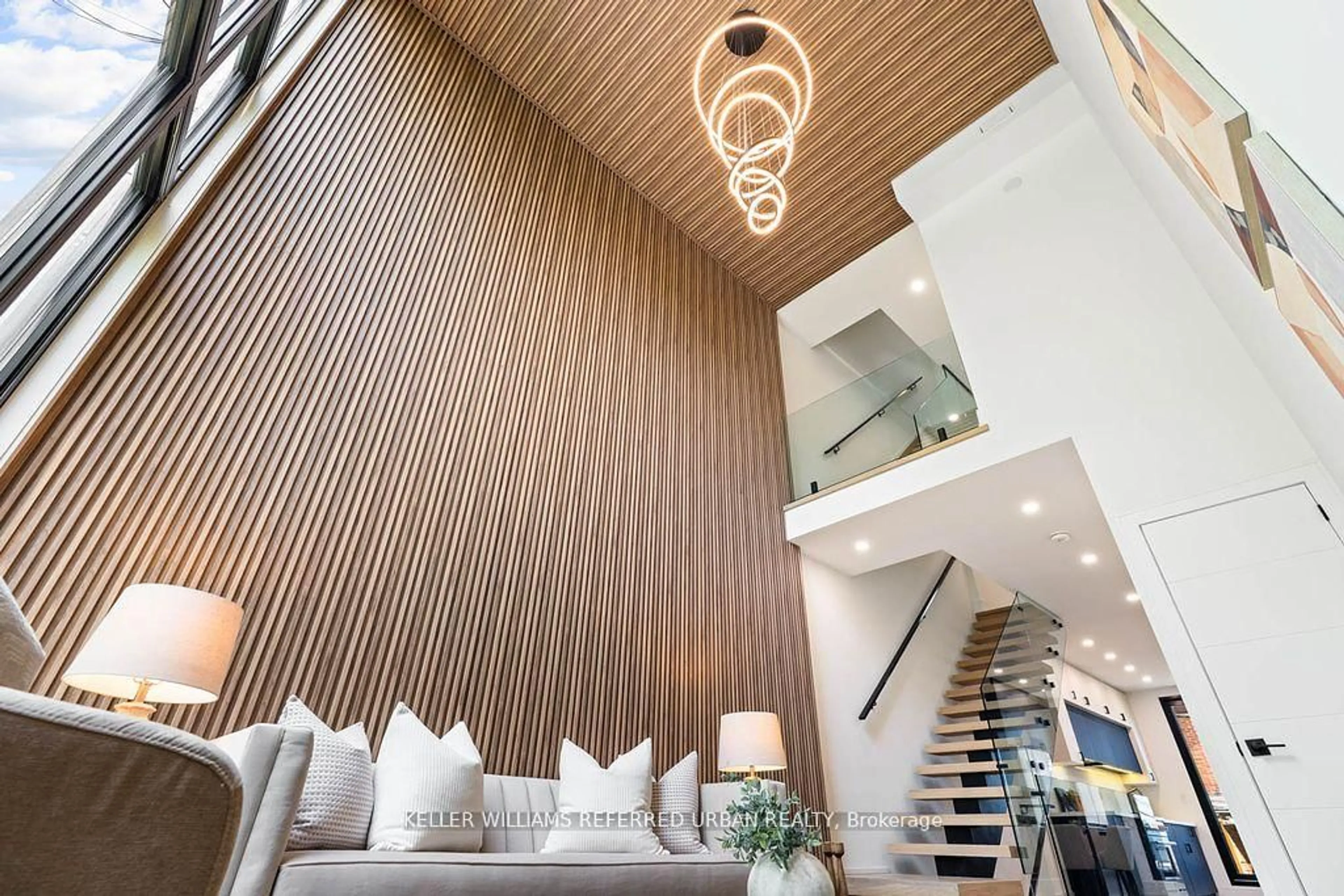 Indoor foyer for 37 Blackburn St, Toronto Ontario M4M 2B3