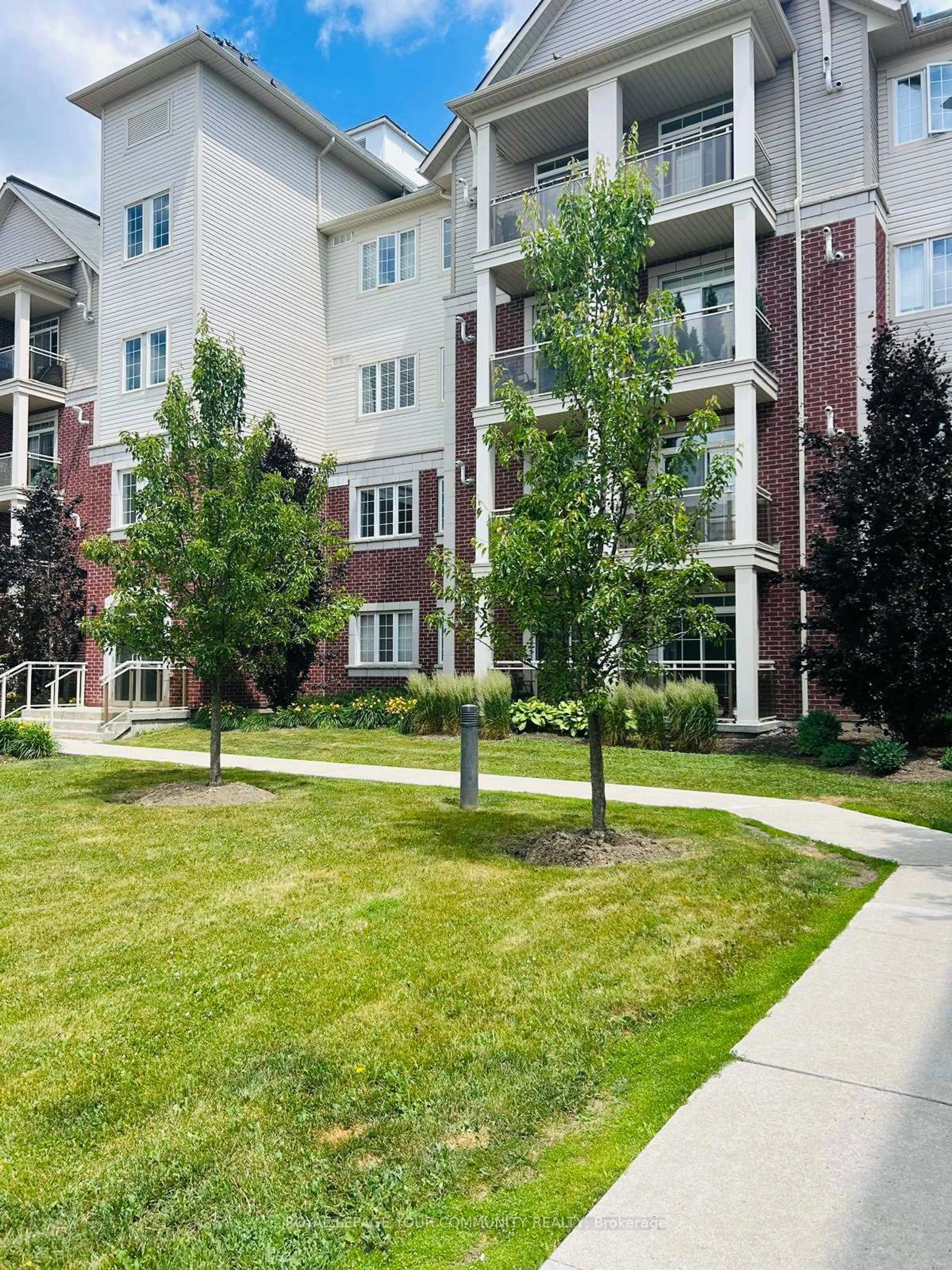 Unknown for 80 Aspen Springs Dr #102, Clarington Ontario L1C 0V4