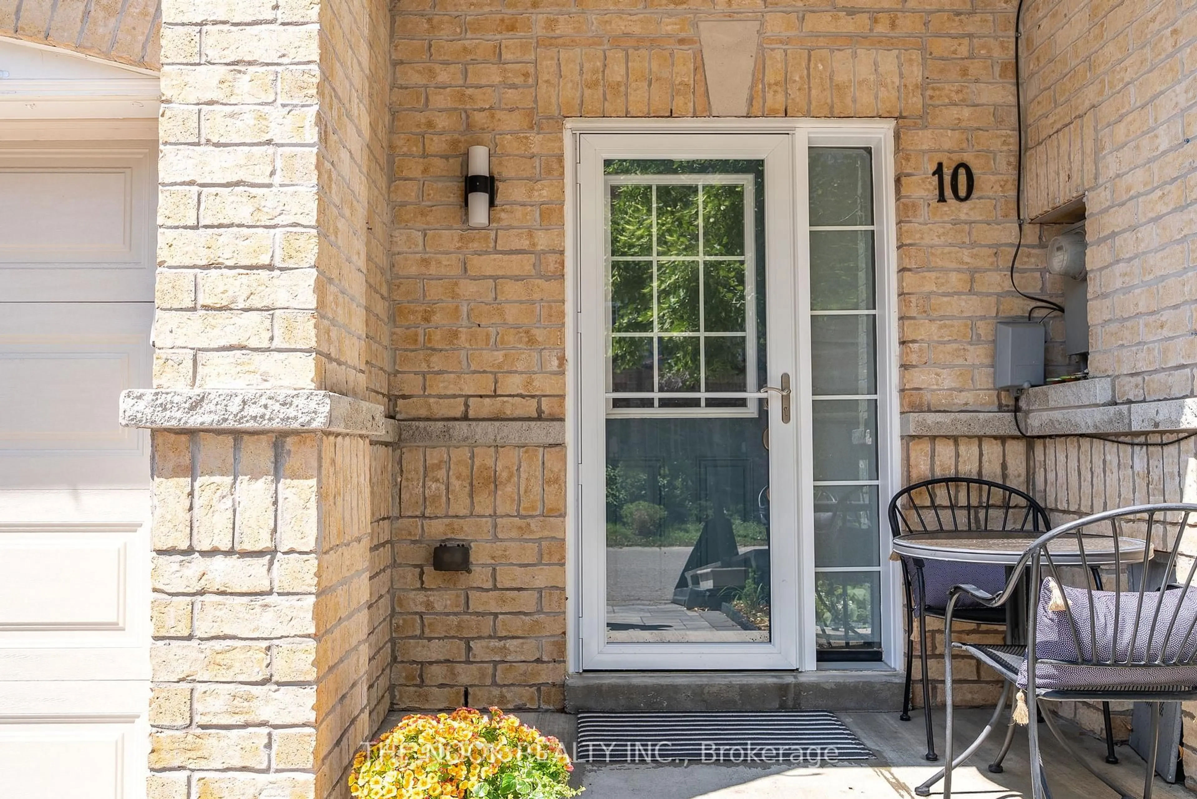 Unknown for 10 Edison Way, Whitby Ontario L1R 0M3