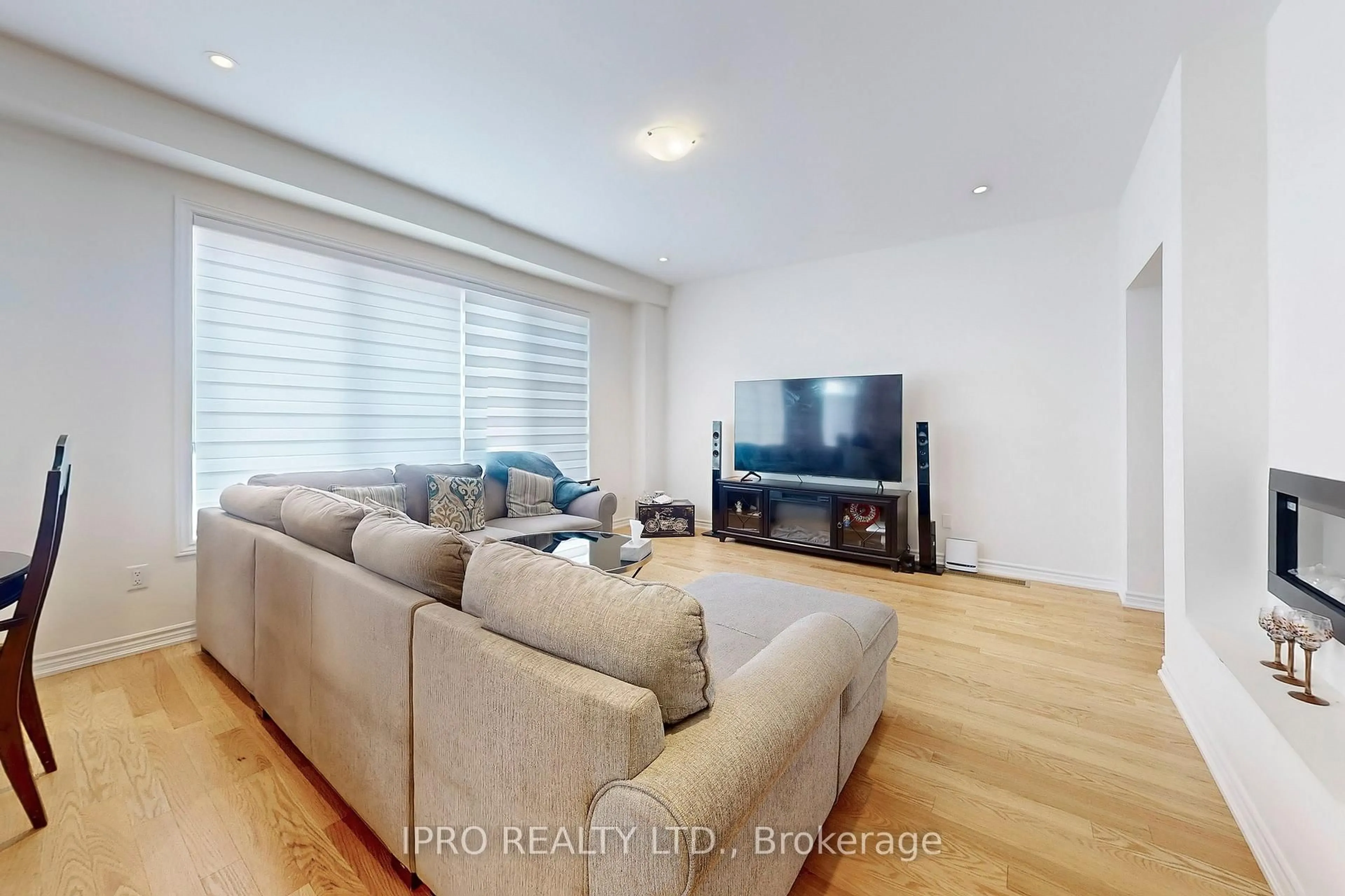 Living room with furniture, unknown for 905 Rexton Dr, Oshawa Ontario L1L 0T1