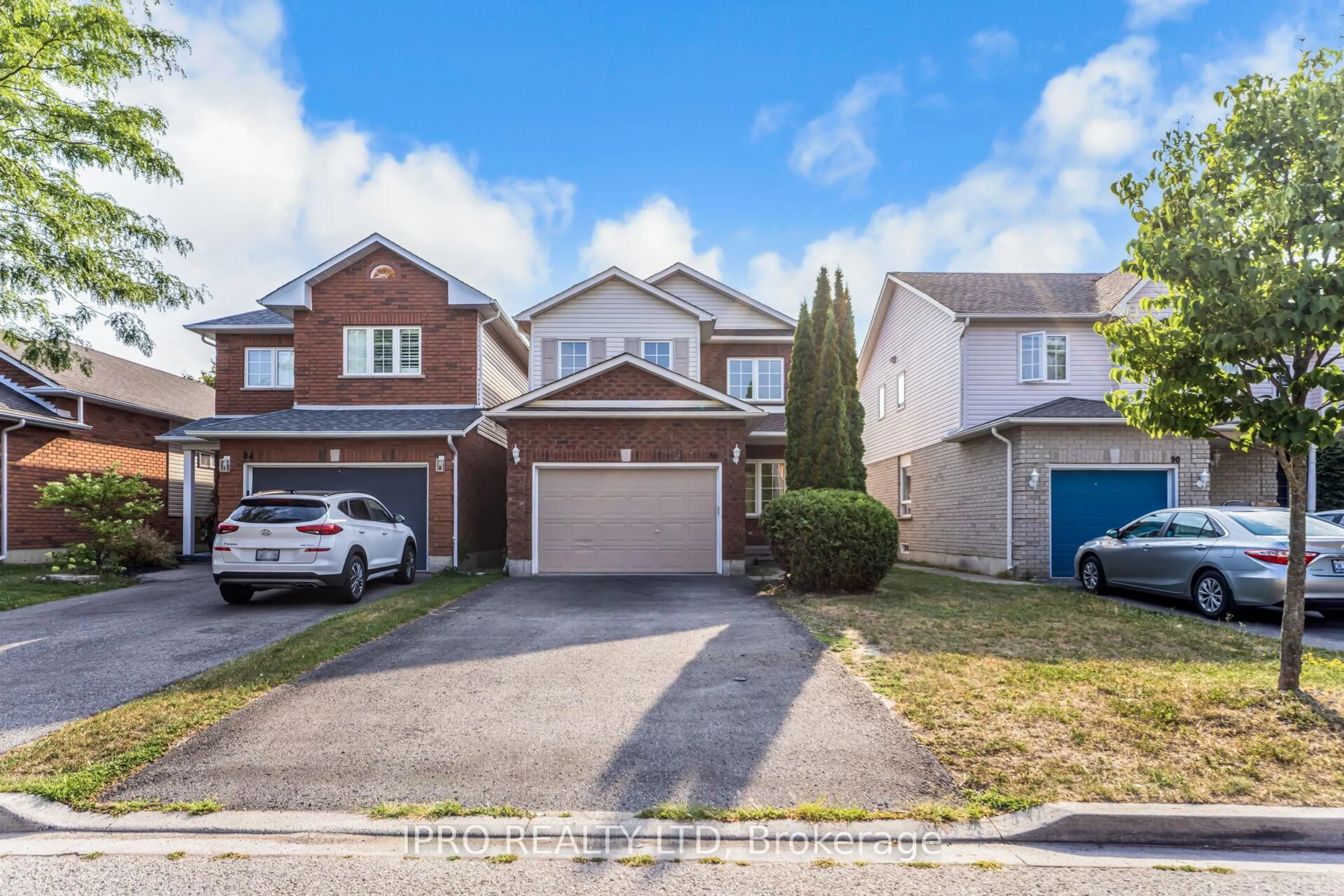 A pic from outside/outdoor area/front of a property/back of a property/a pic from drone, street for 86 Cecil Found Cres, Clarington Ontario L1E 3E7