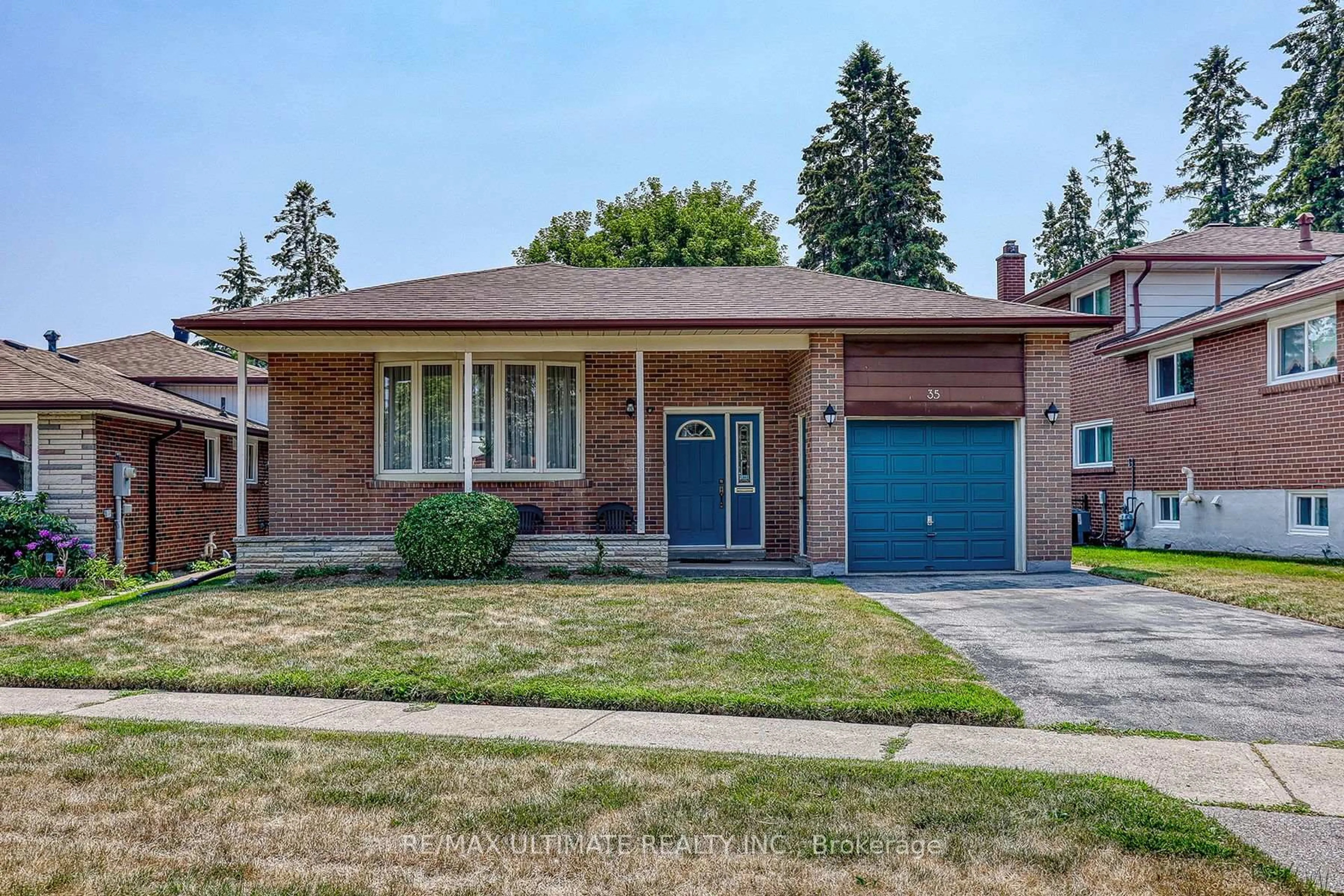 Home with brick exterior material, street for 35 Chipper Cres, Toronto Ontario M1K 4R4