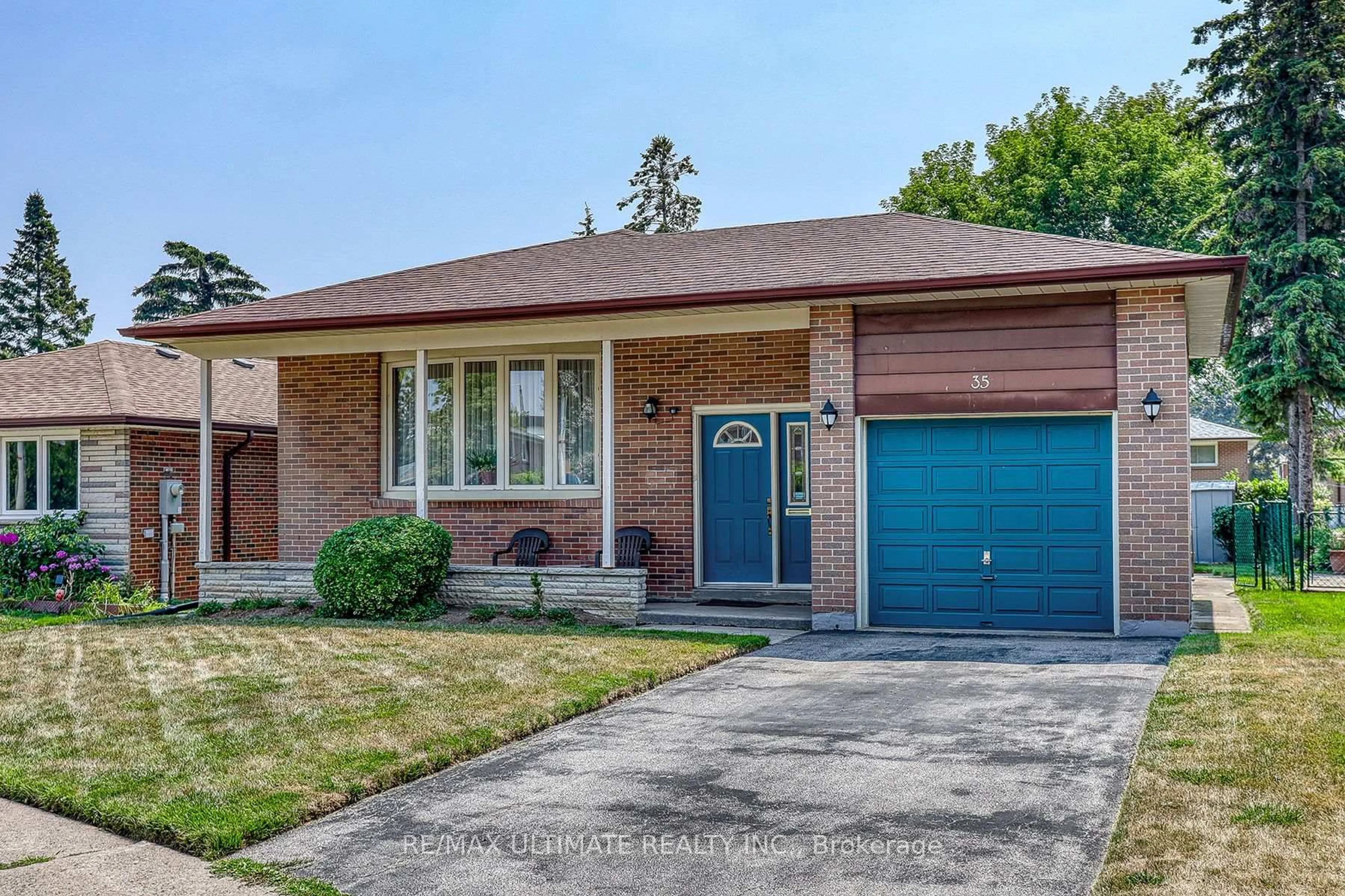 Home with brick exterior material, street for 35 Chipper Cres, Toronto Ontario M1K 4R4